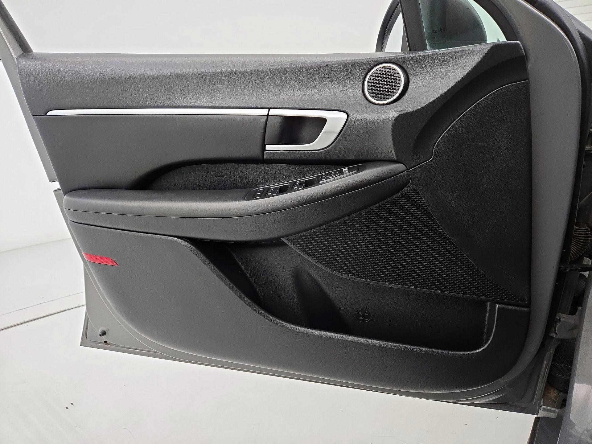 Thumbnail: 2022 Hyundai Sonata - 12