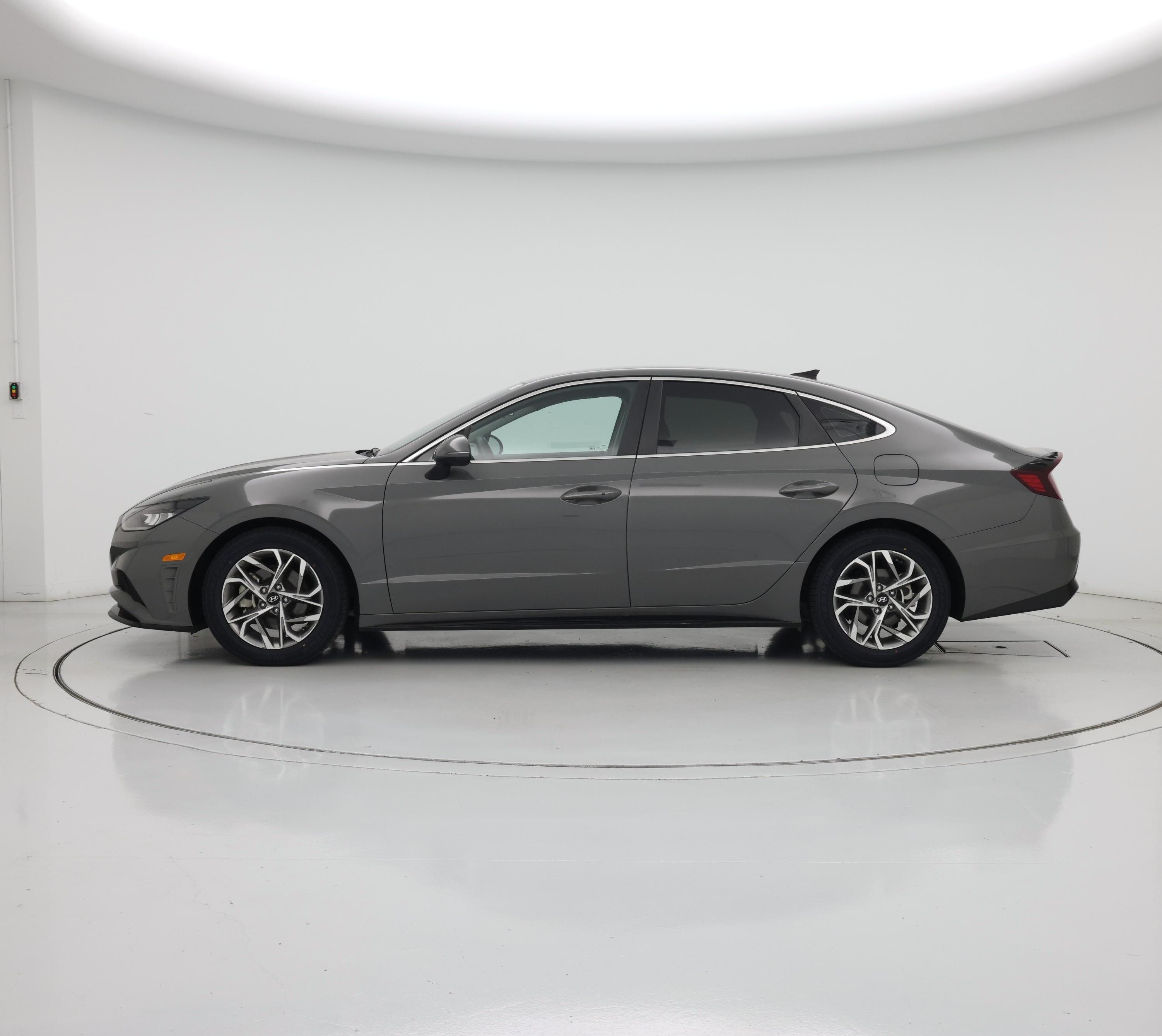 Thumbnail: 2022 Hyundai Sonata - 3