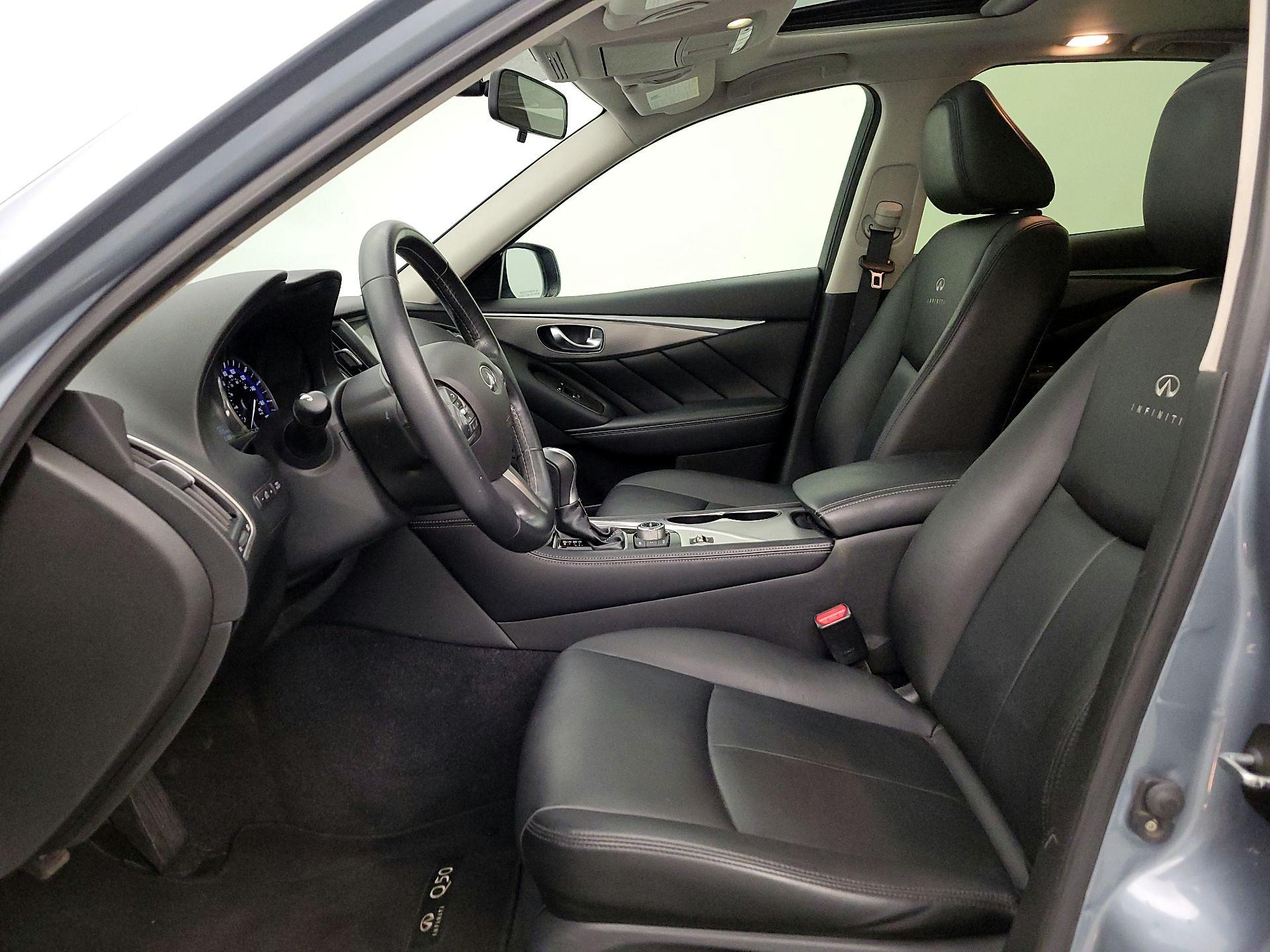 Thumbnail: 2014 INFINITI Q50 - 11