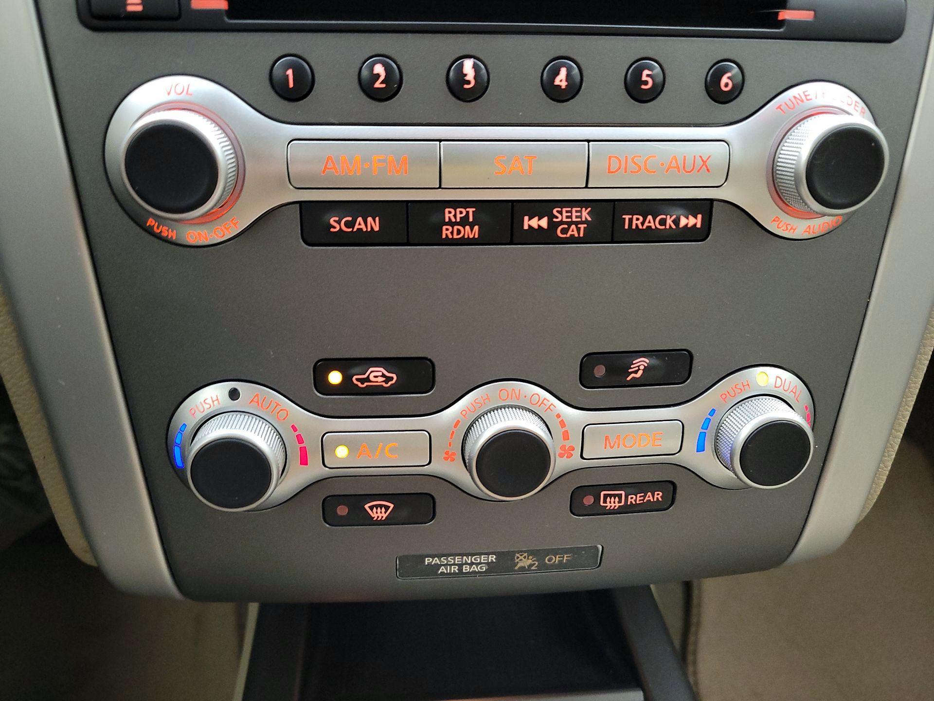 Thumbnail: 2014 Nissan Murano - 17