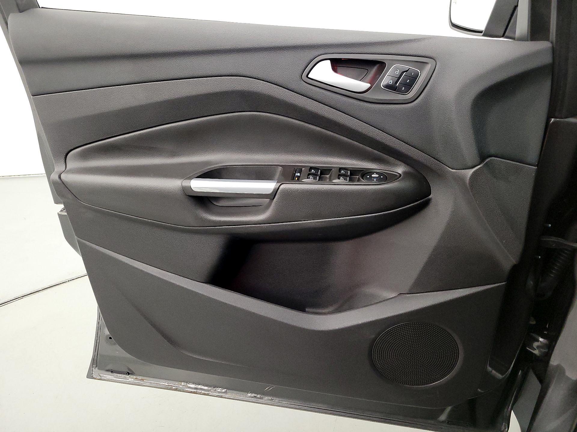 Thumbnail: 2016 Ford Escape - 12