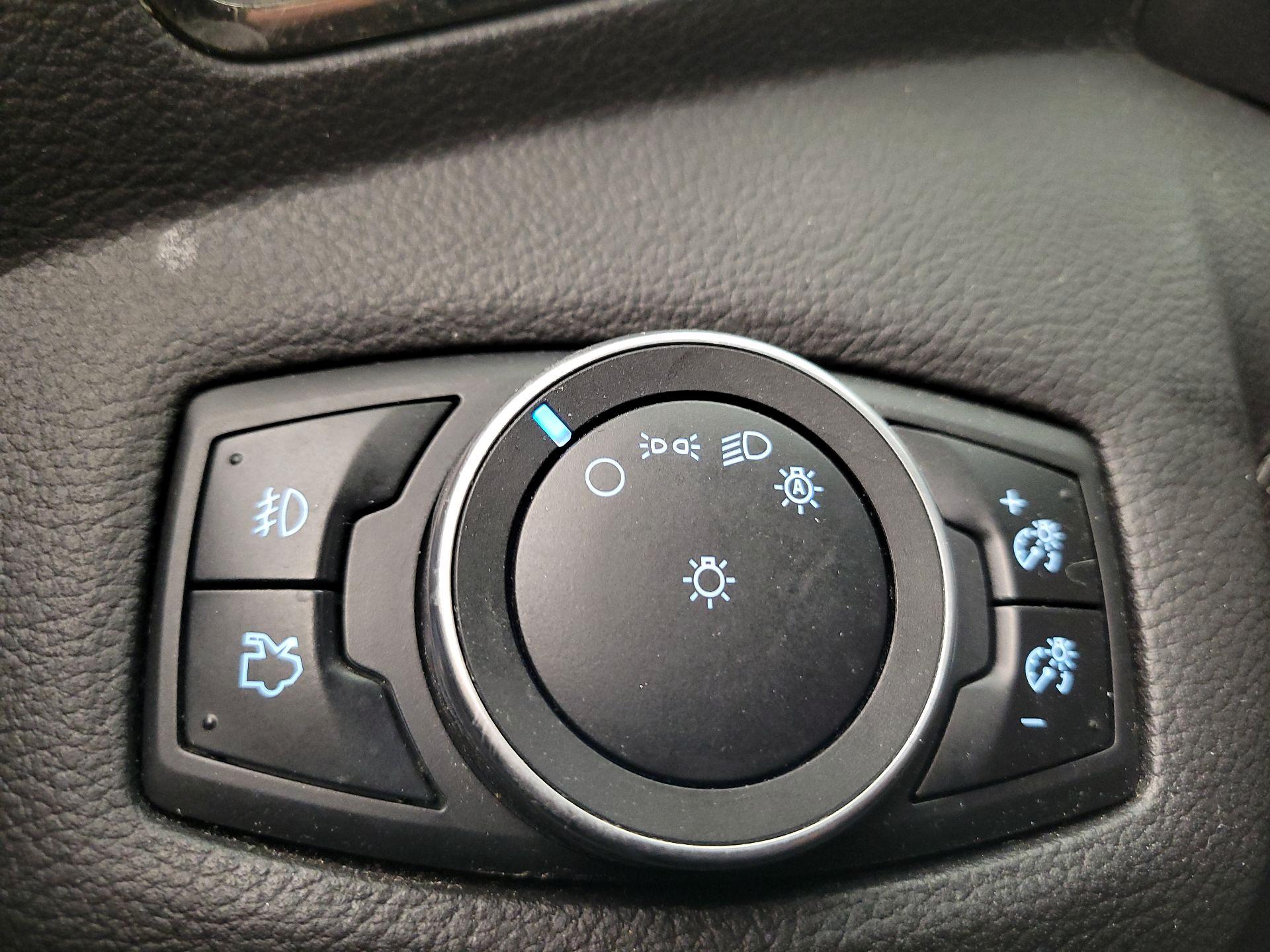 Thumbnail: 2016 Ford Escape - 13