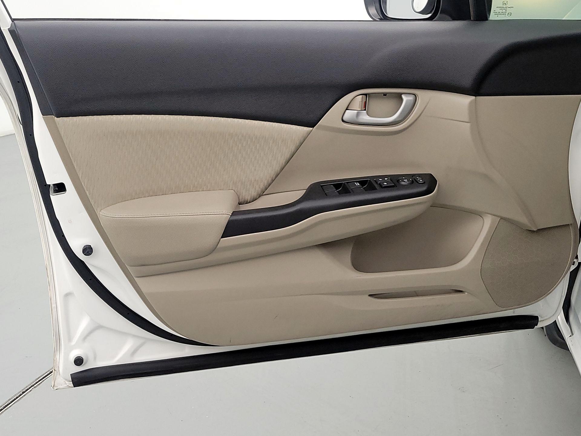 Thumbnail: 2015 Honda Civic - 12