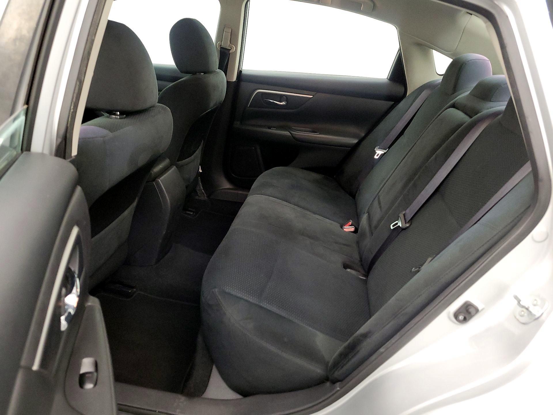 Thumbnail: 2015 Nissan Altima - 19