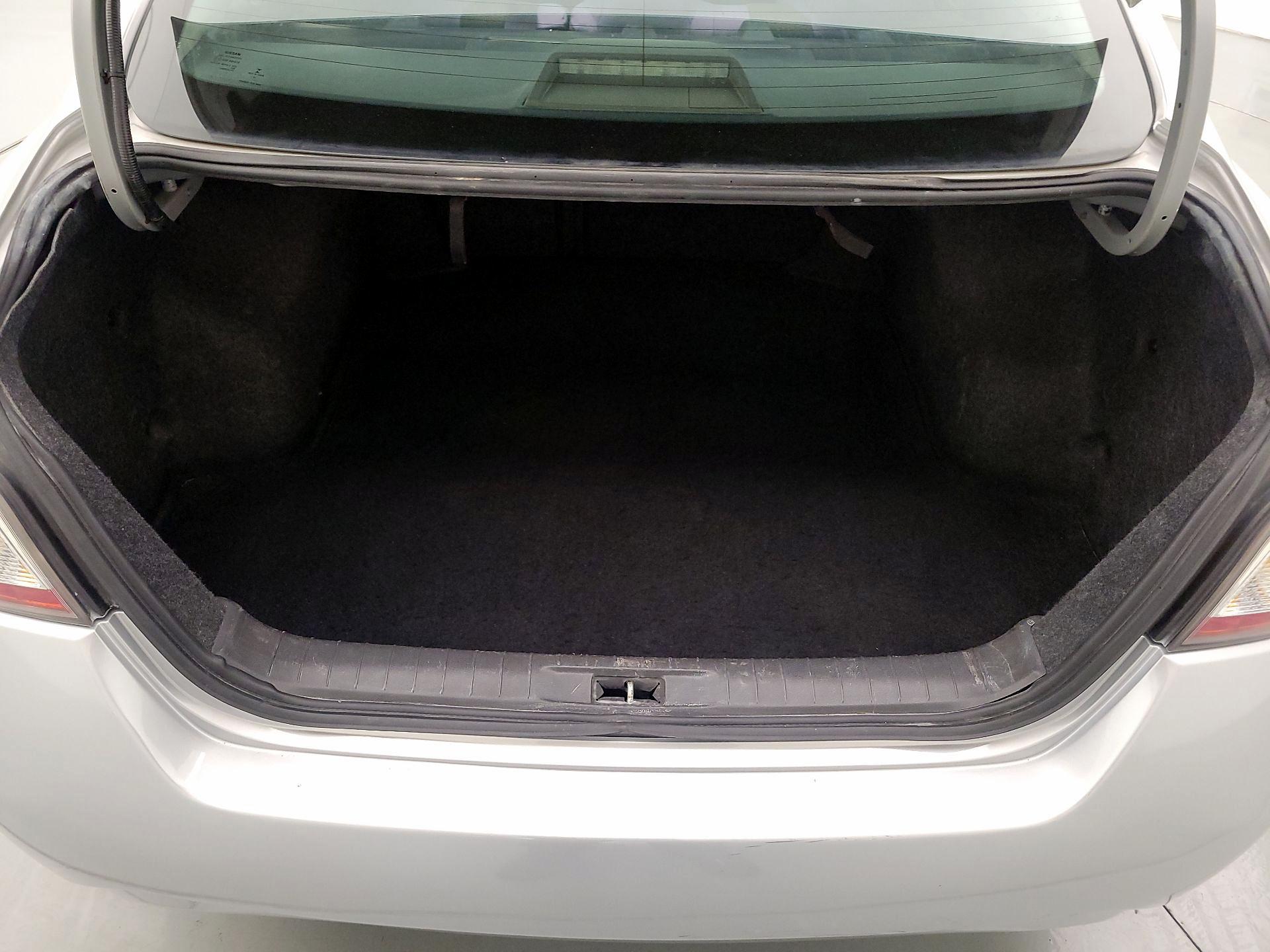 Thumbnail: 2015 Nissan Altima - 20