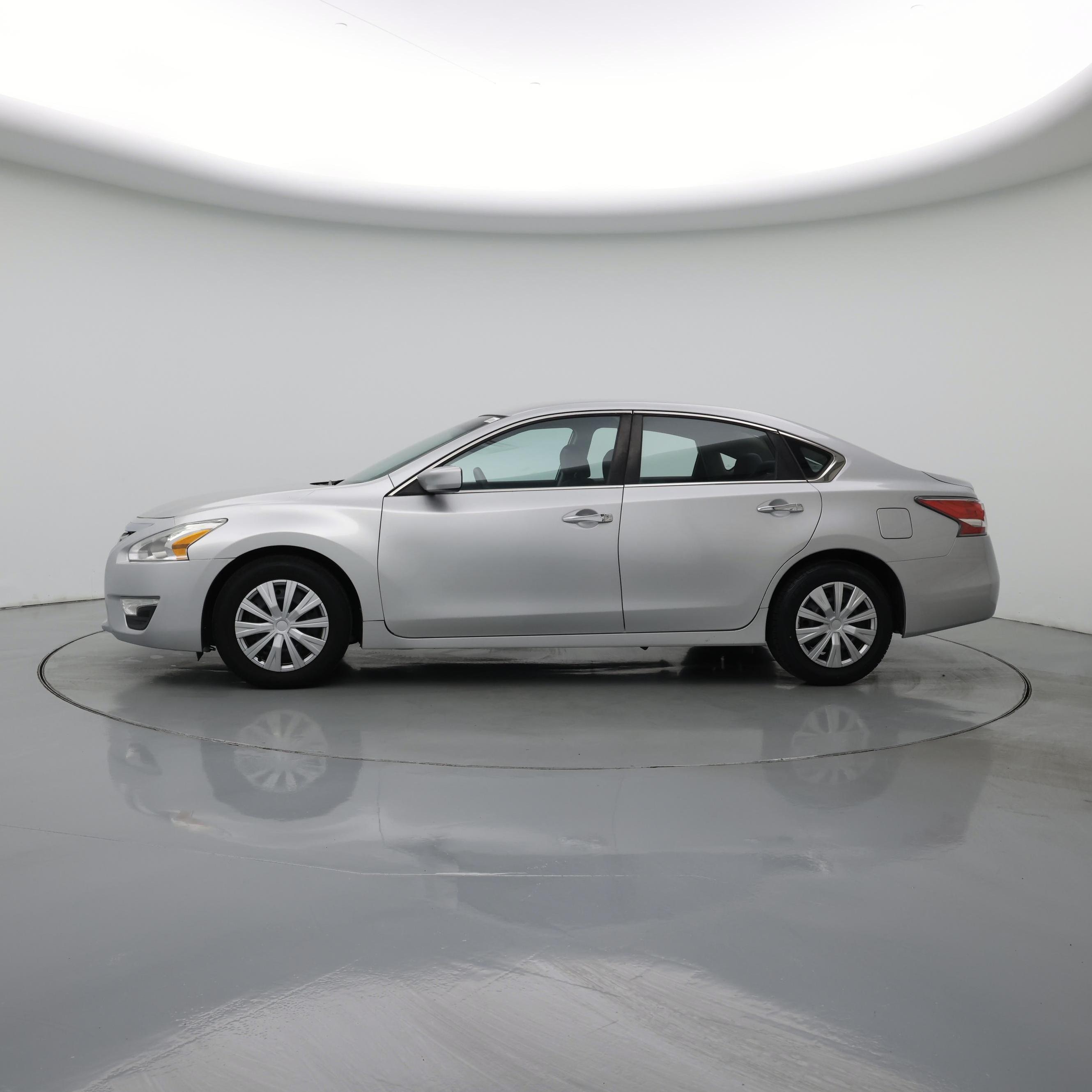 Thumbnail: 2015 Nissan Altima - 3
