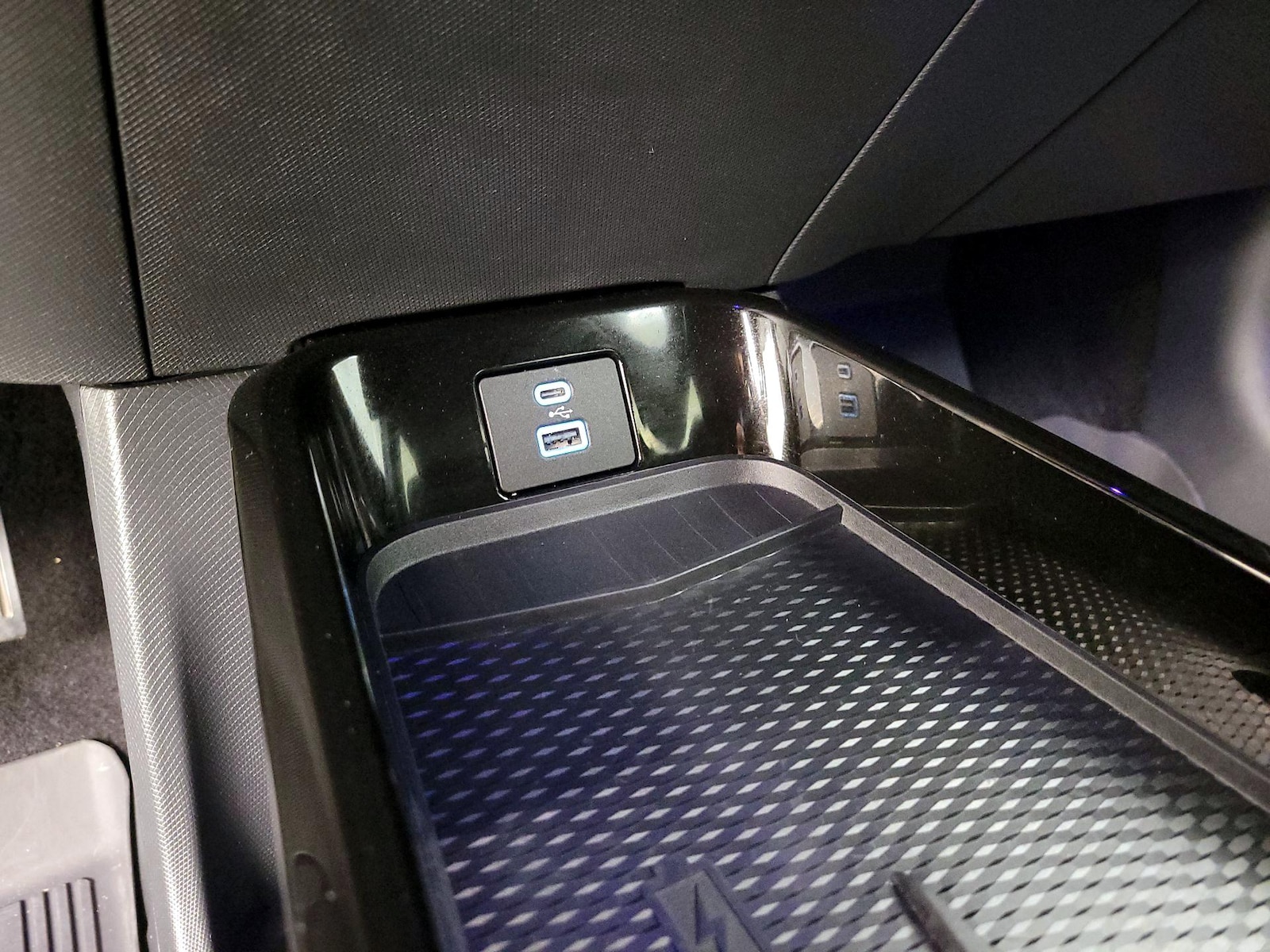 2023 Ford Mustang Mach-E GT AWD - Photo 20