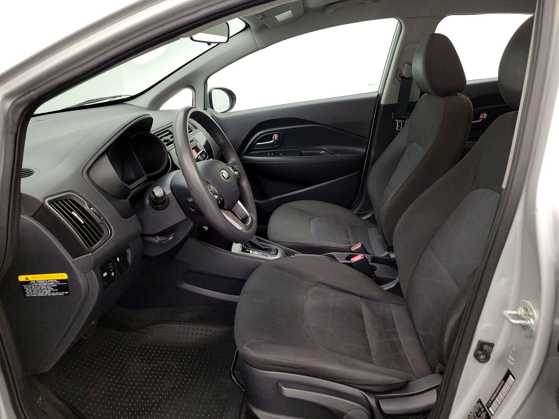 Thumbnail: 2017 Kia Rio - 11