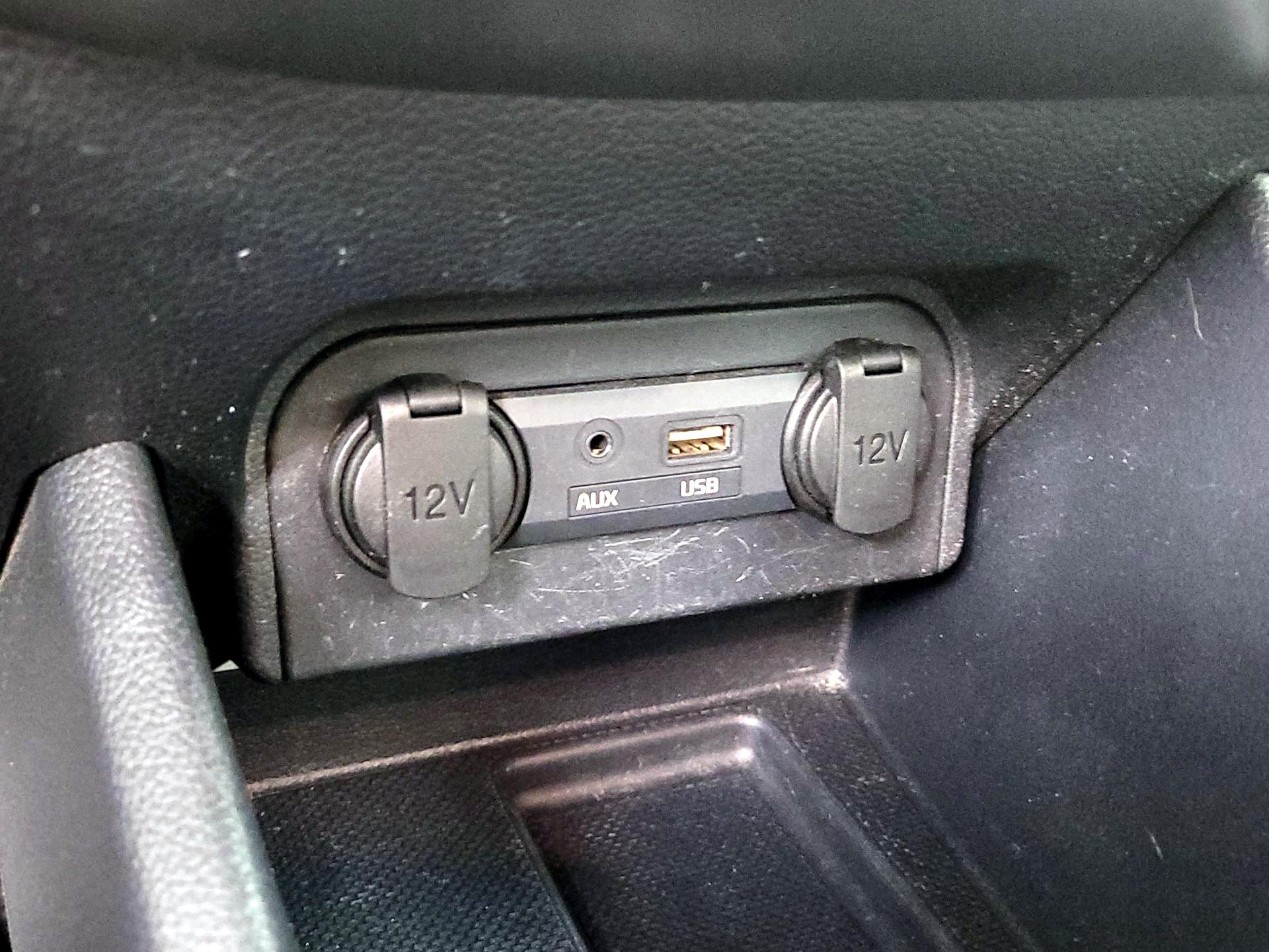 Thumbnail: 2017 Kia Rio - 17