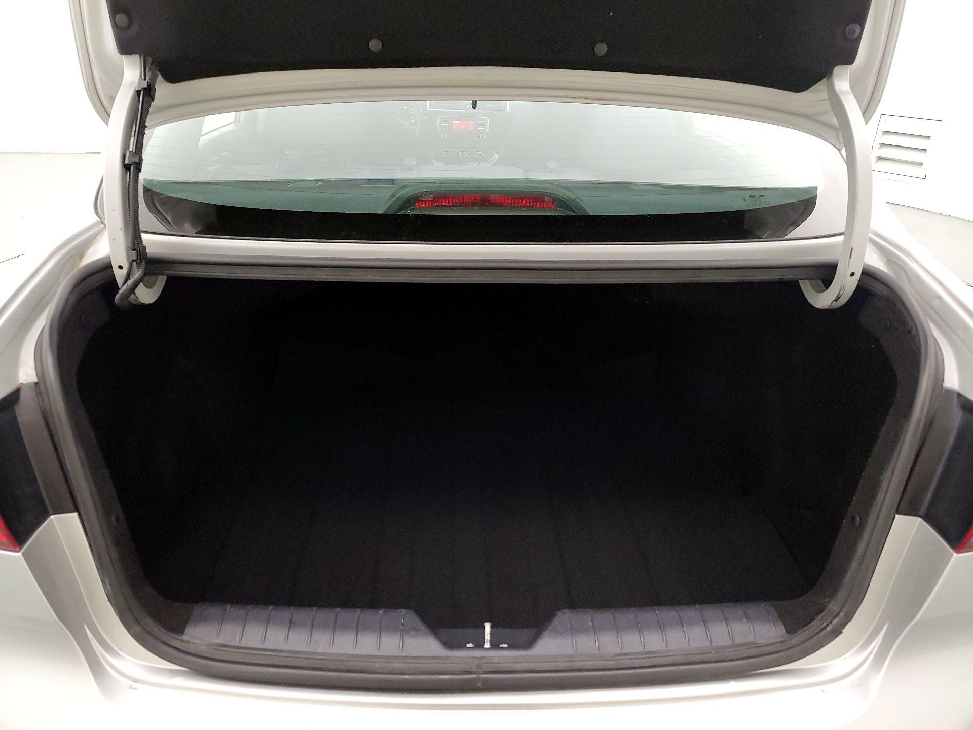 Thumbnail: 2017 Kia Rio - 19