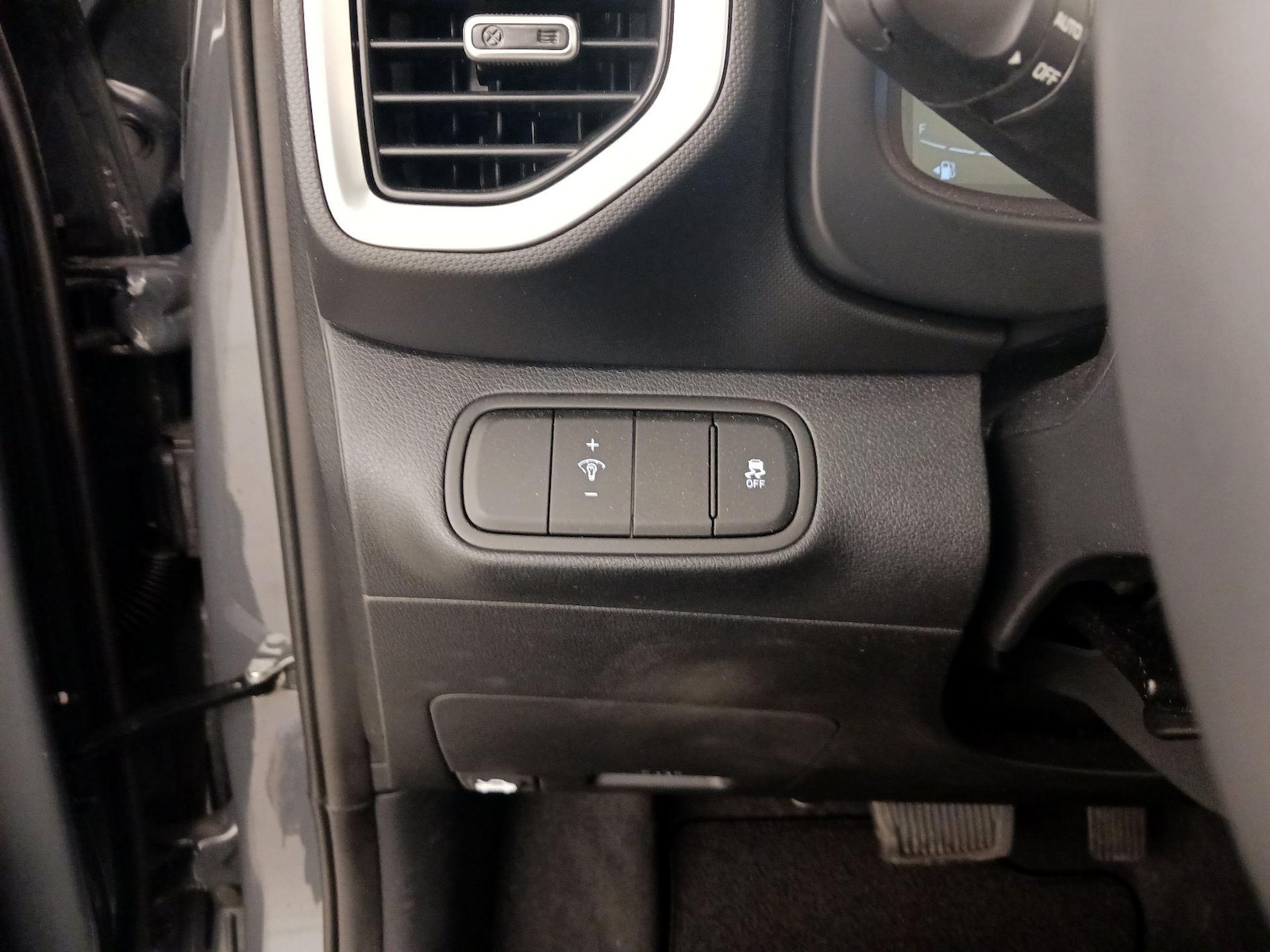 2026 Hyundai Venue SEL - Photo 14