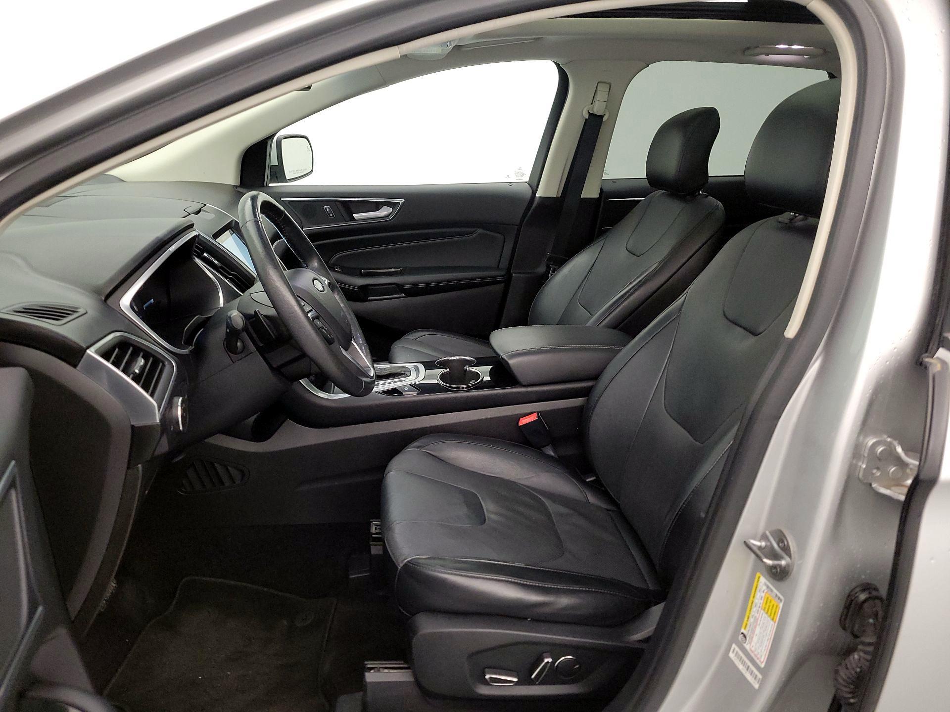 Thumbnail: 2017 Ford Edge - 11