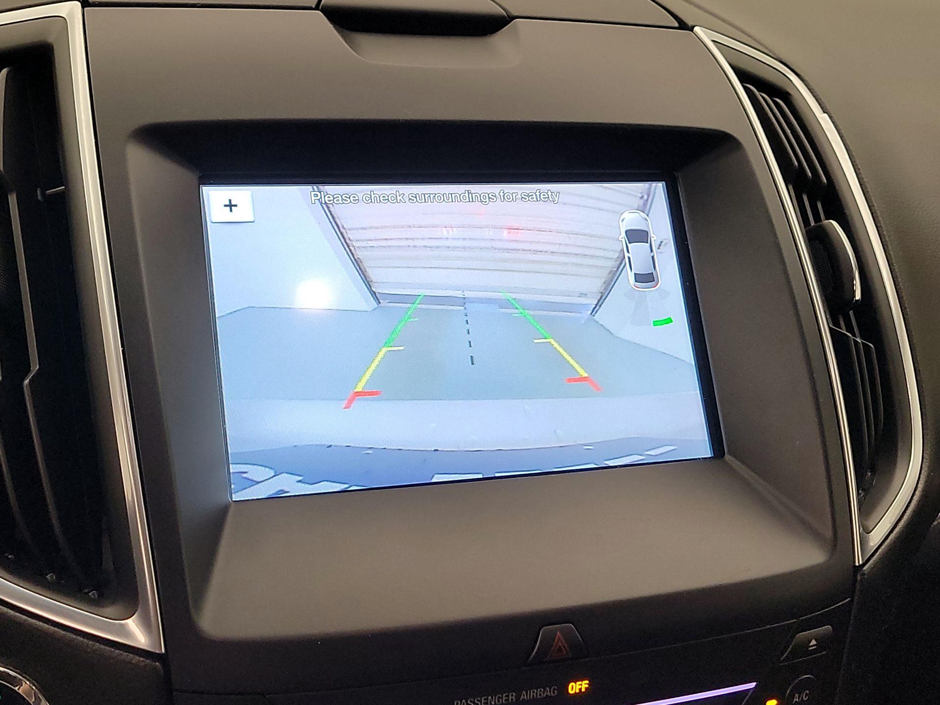 Thumbnail: 2017 Ford Edge - 15