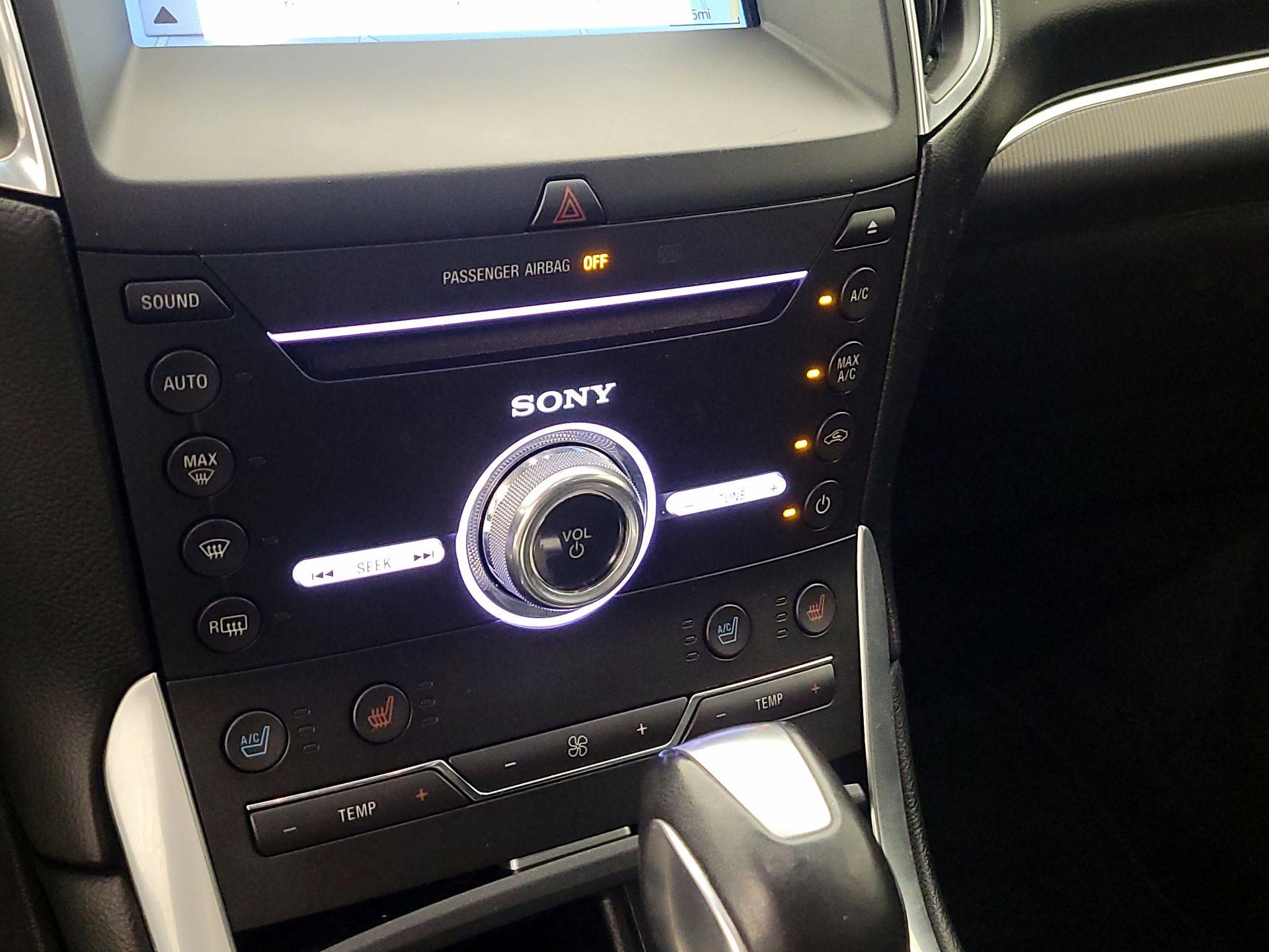 Thumbnail: 2017 Ford Edge - 17