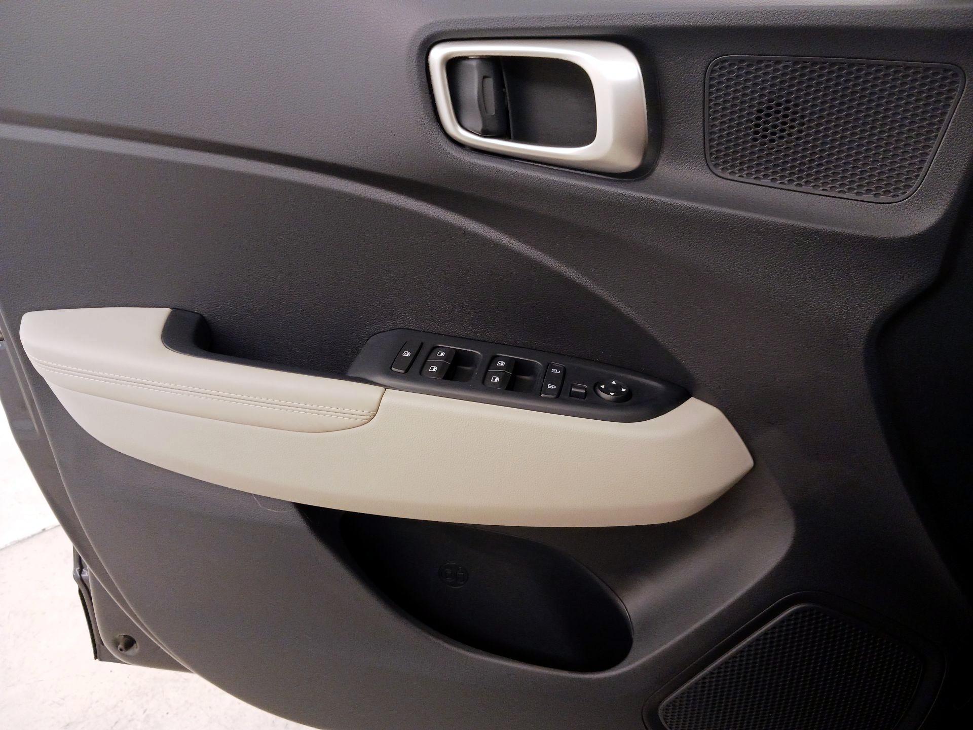 Thumbnail: 2026 Hyundai Venue - 12