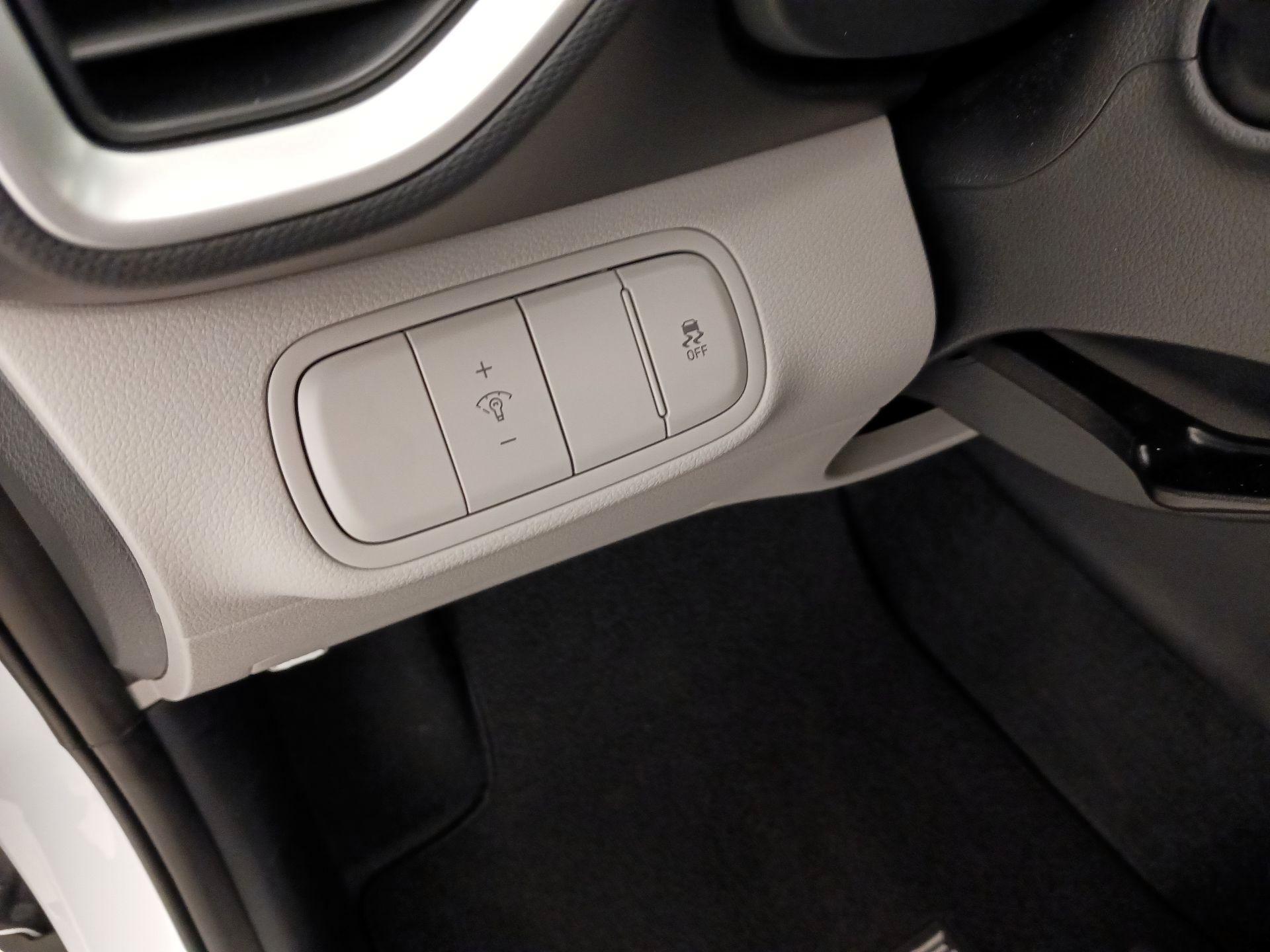 Thumbnail: 2026 Hyundai Venue - 13