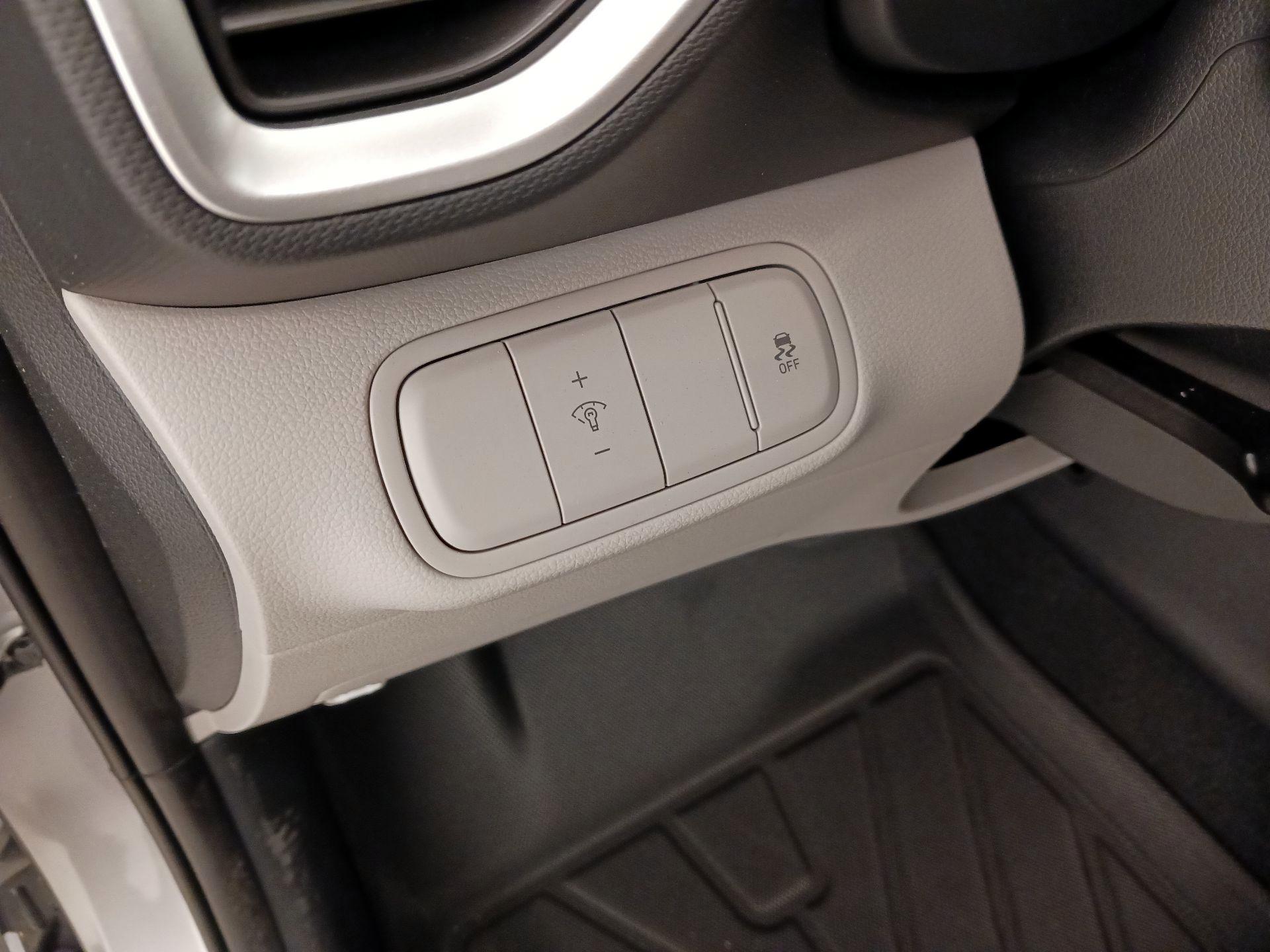 Thumbnail: 2026 Hyundai Venue - 13