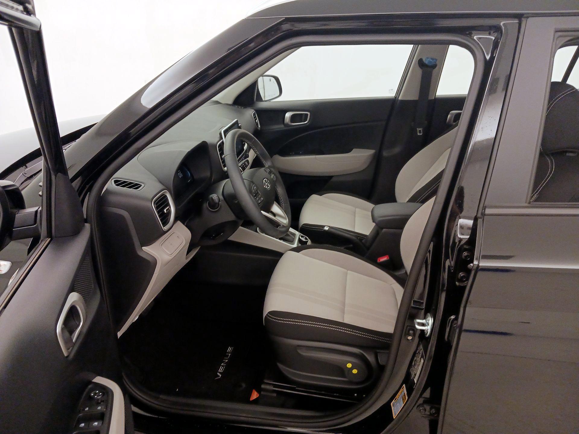 Thumbnail: 2026 Hyundai Venue - 11