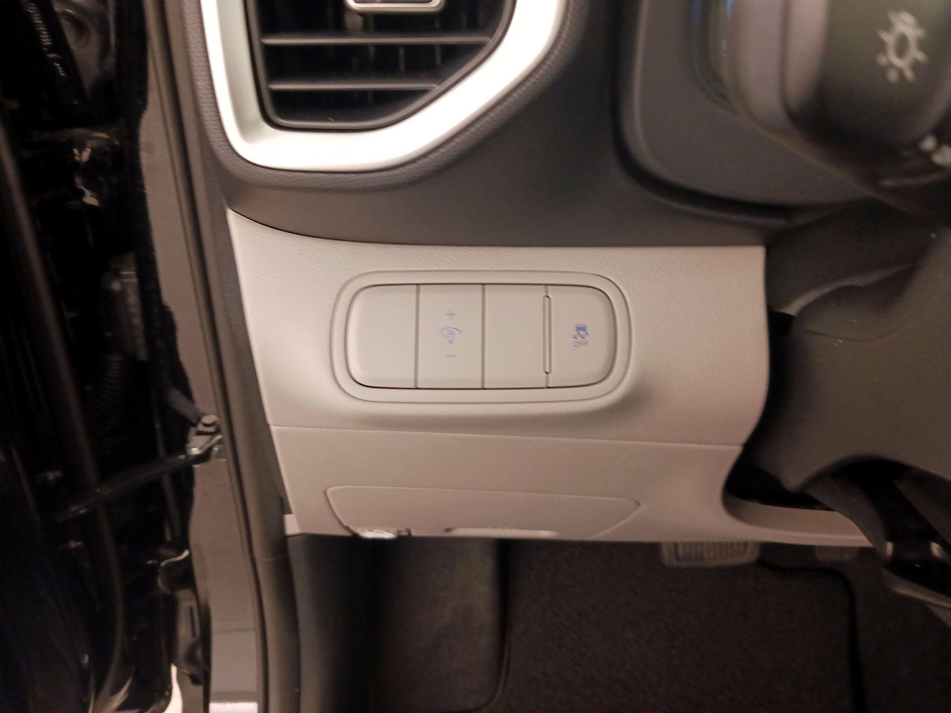 Thumbnail: 2026 Hyundai Venue - 13