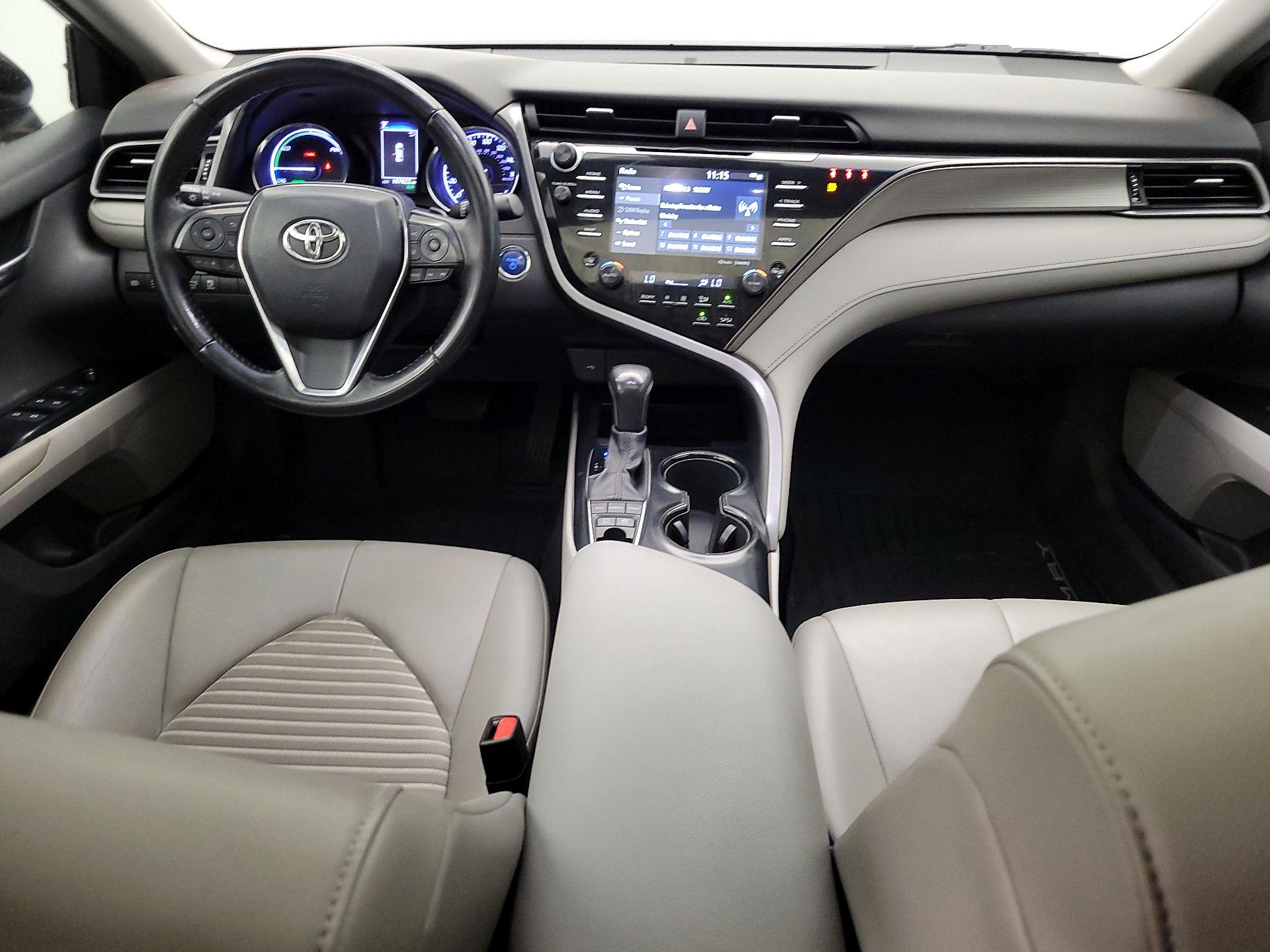 Thumbnail: 2020 Toyota Camry - 9
