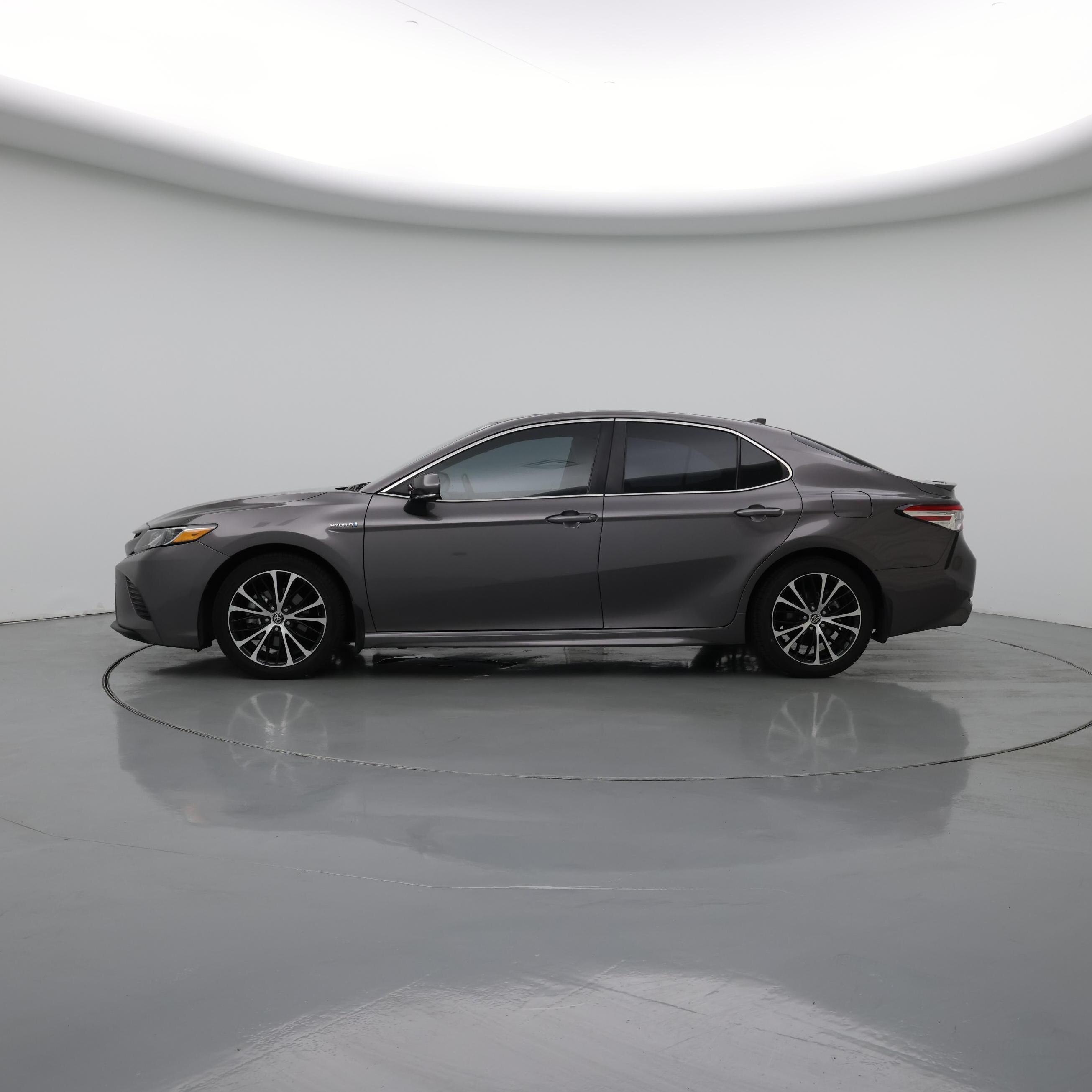 Thumbnail: 2020 Toyota Camry - 3
