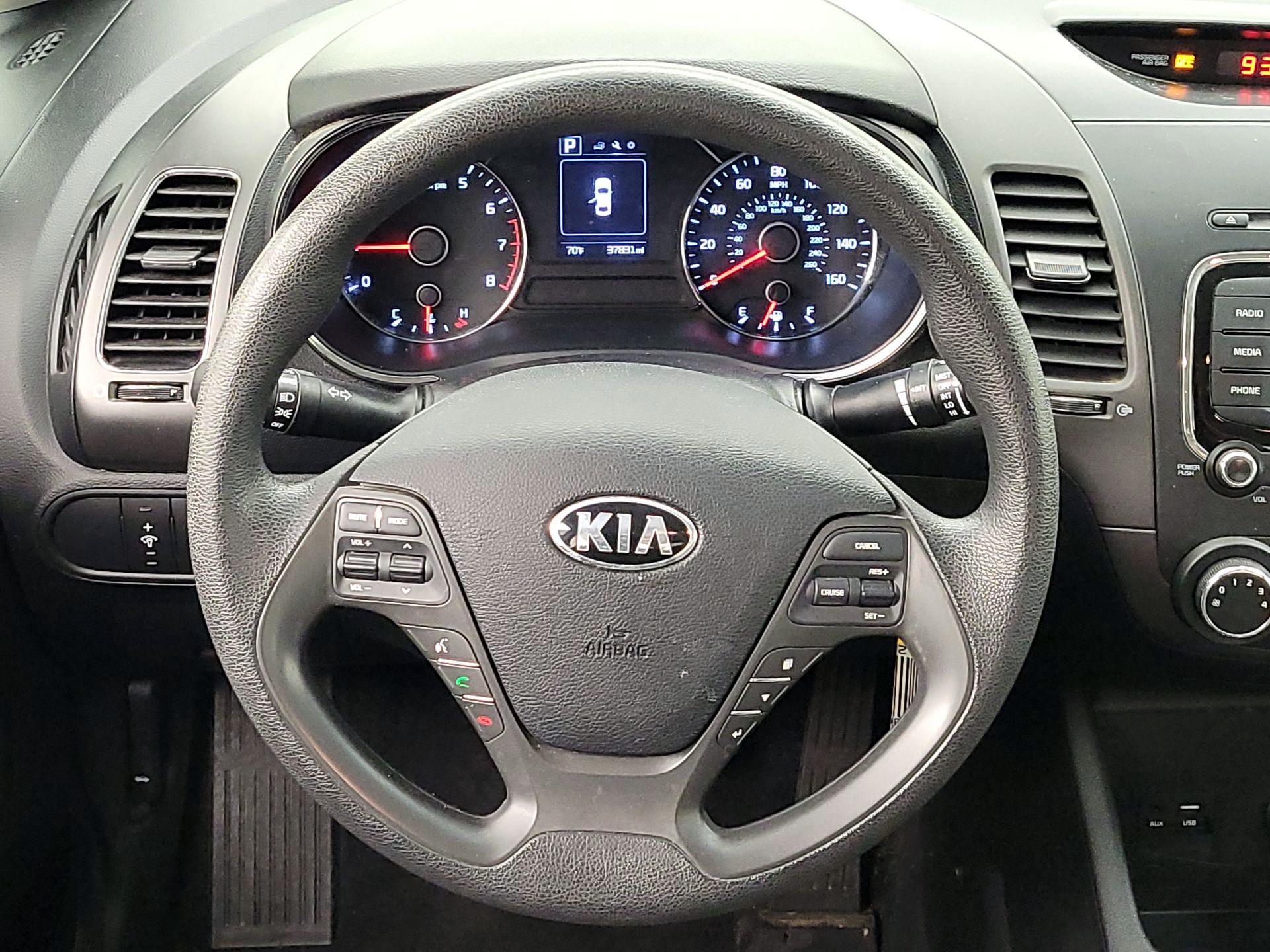 Thumbnail: 2018 Kia Forte - 10