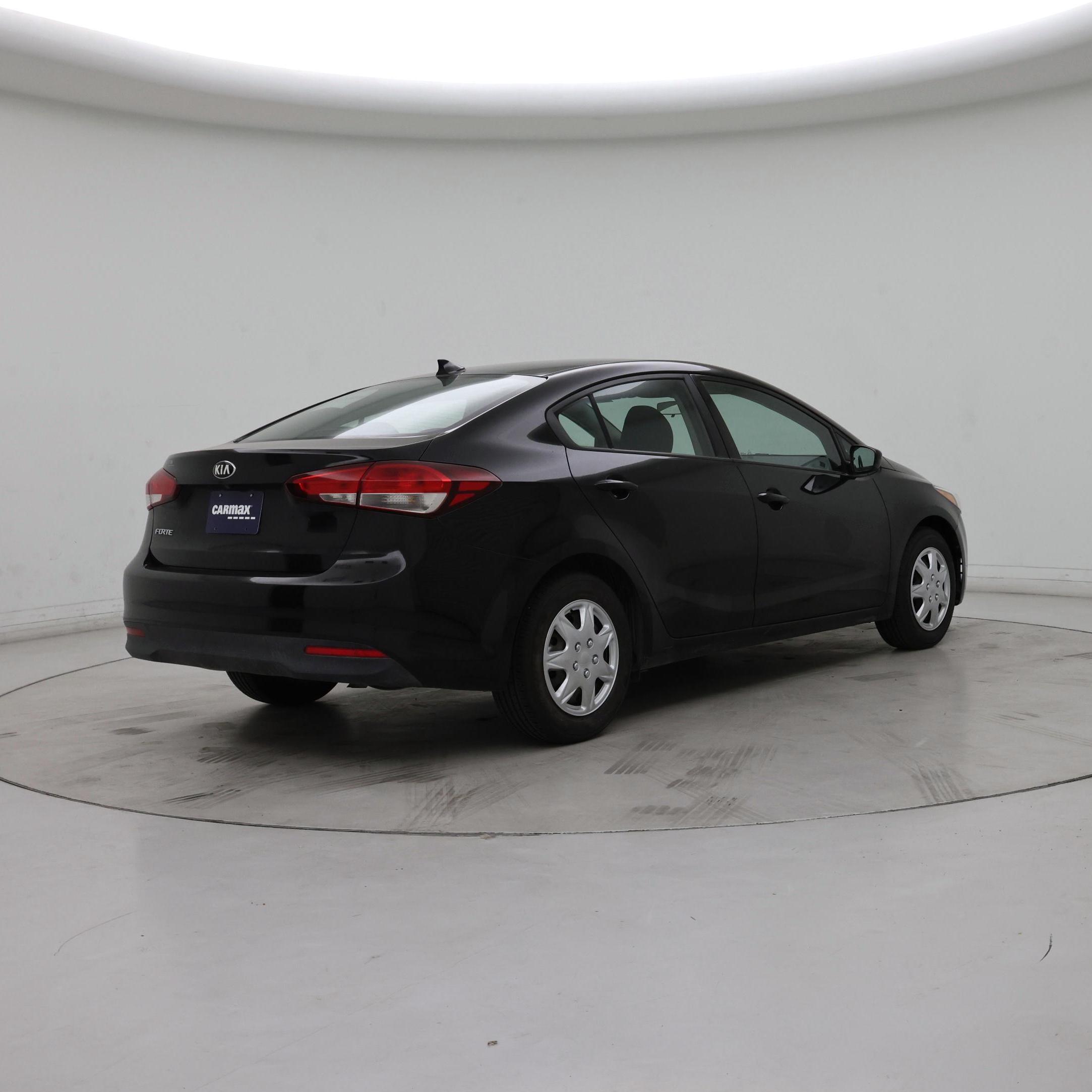 Thumbnail: 2018 Kia Forte - 8