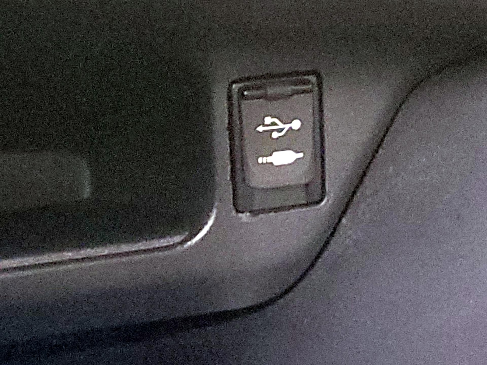 2018 Toyota C-HR XLE - Photo 19