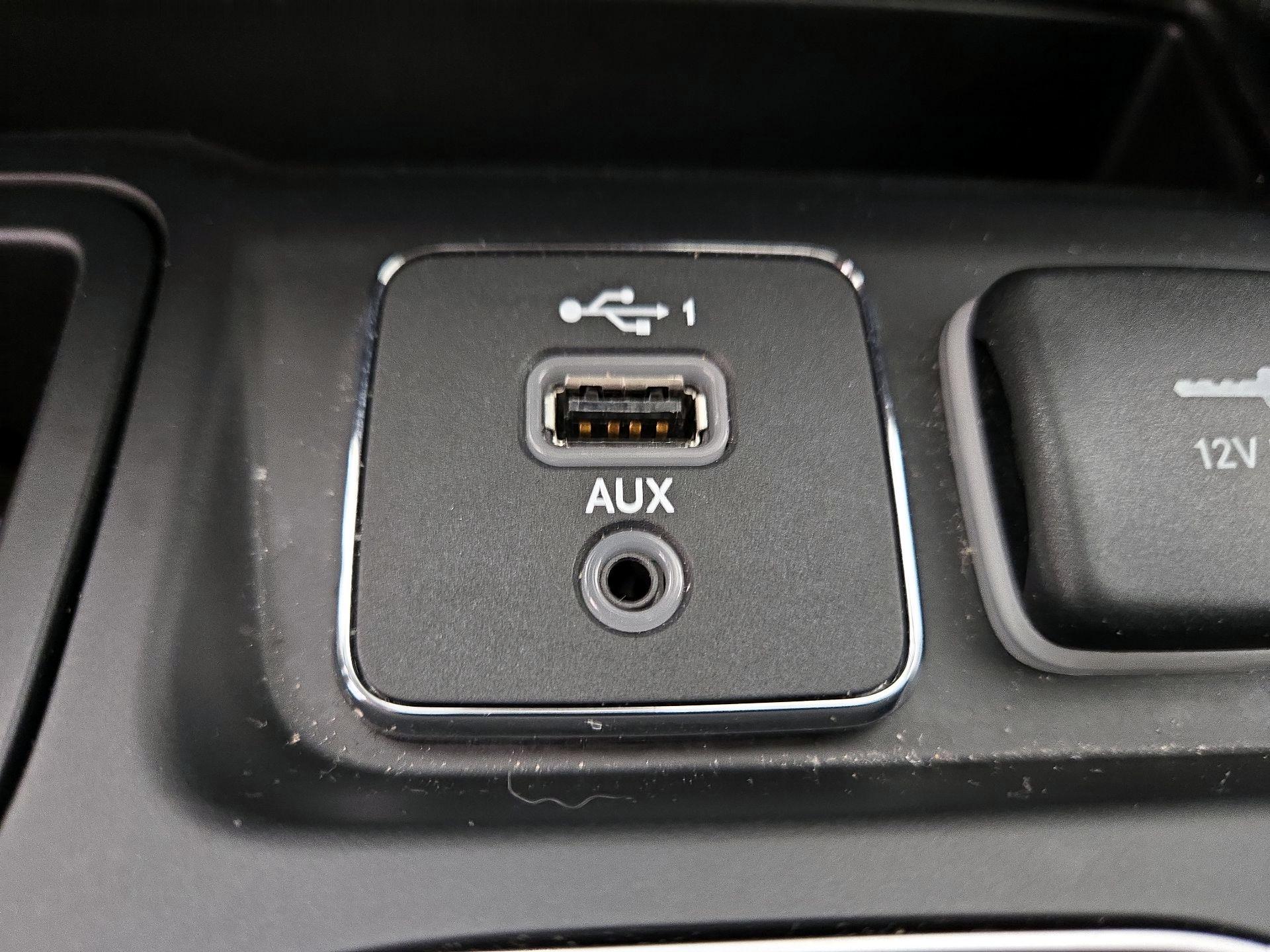 Thumbnail: 2021 Jeep Cherokee - 18