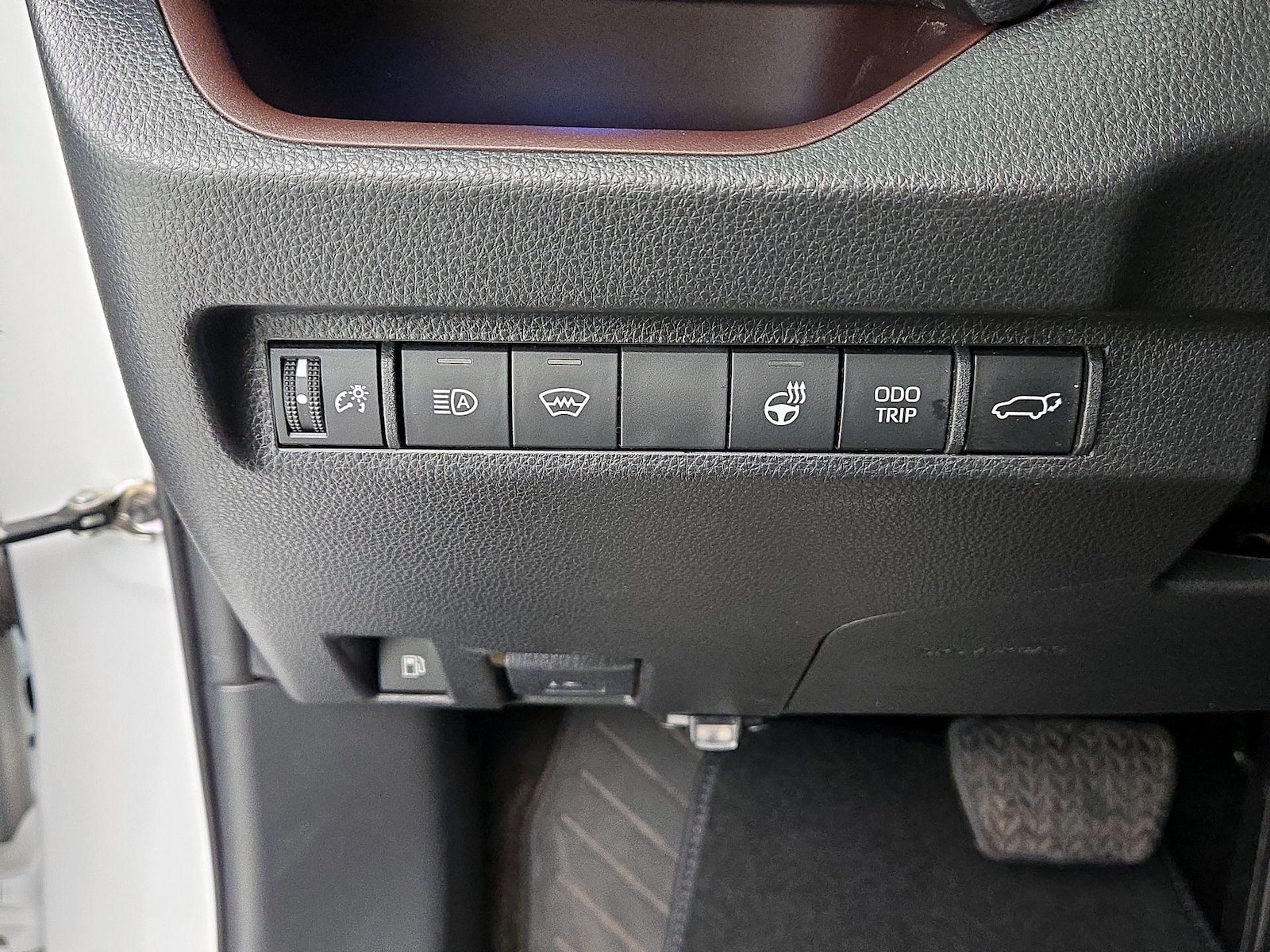 2023 Toyota RAV4 Limited - Photo 14