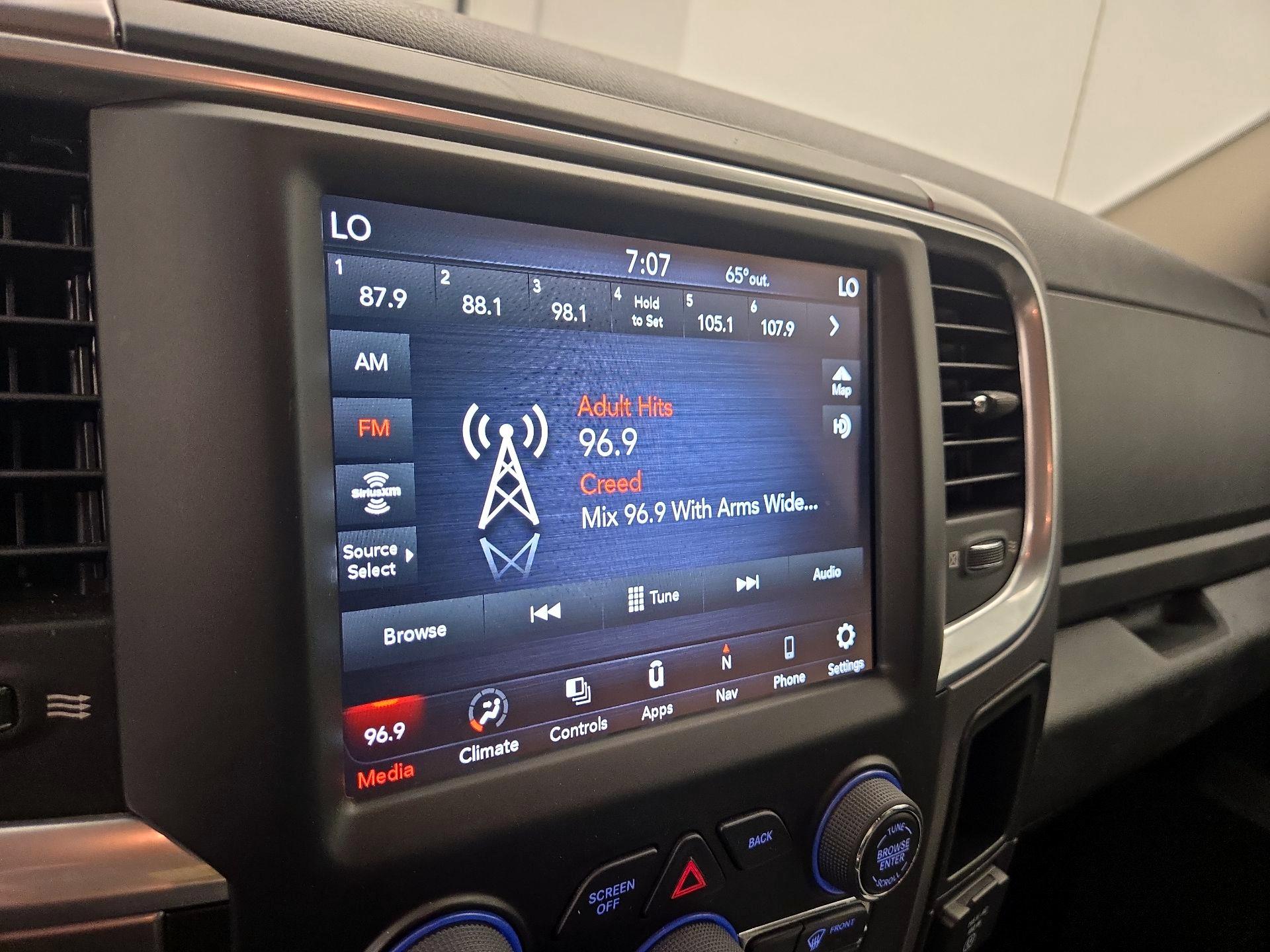 Thumbnail: 2023 RAM 1500 Classic - 16