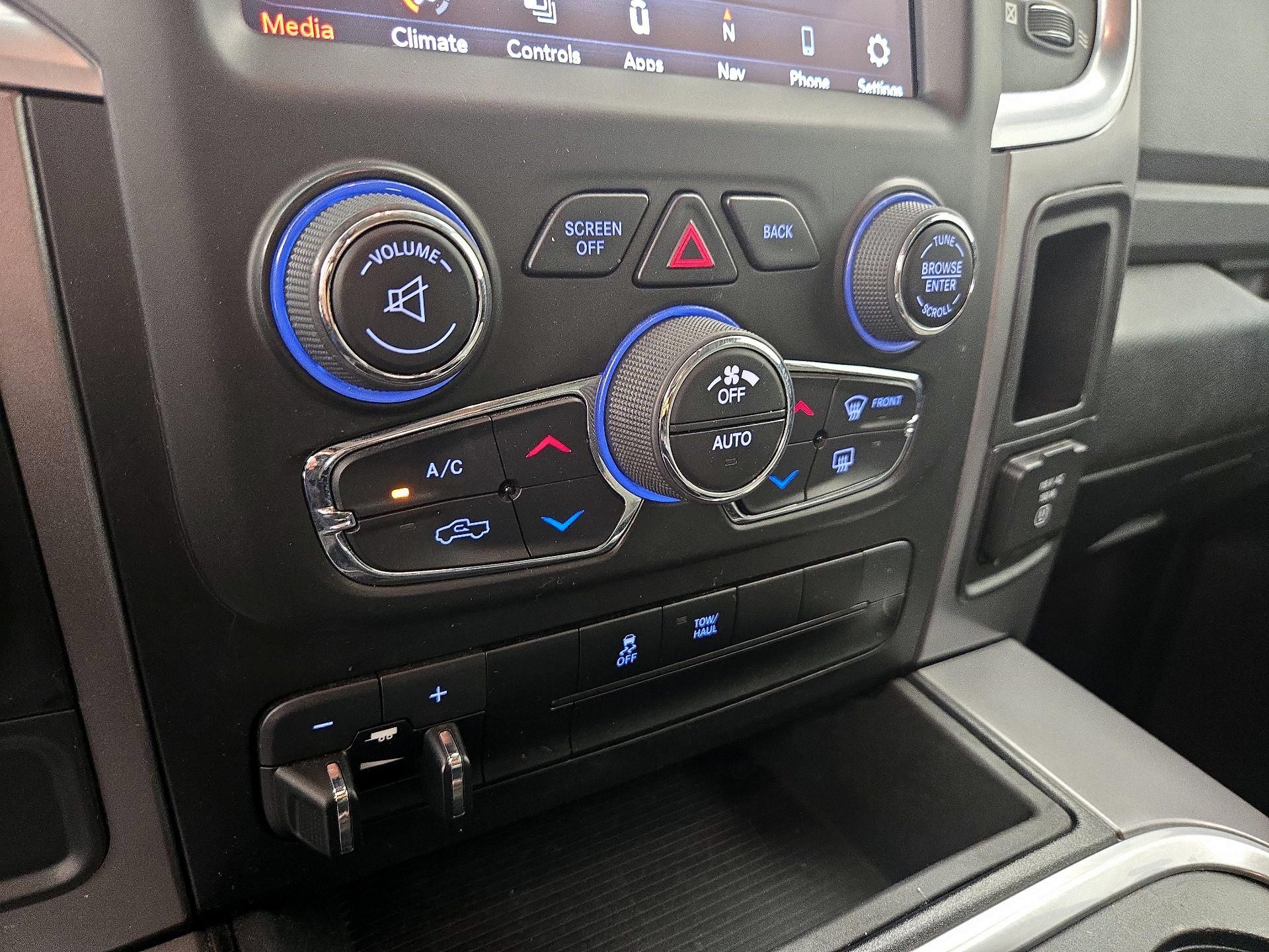 Thumbnail: 2023 RAM 1500 Classic - 17