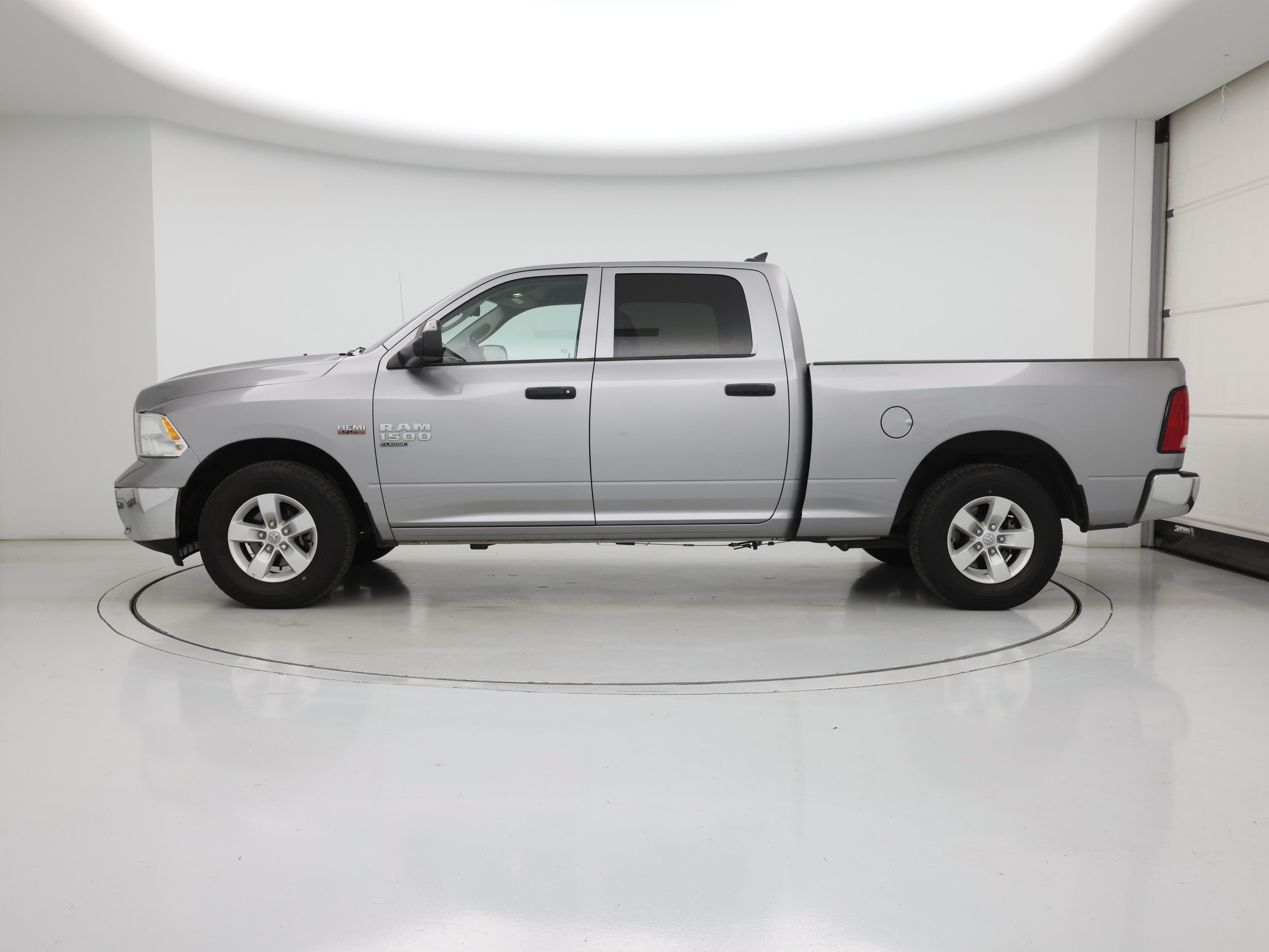Thumbnail: 2023 RAM 1500 Classic - 3