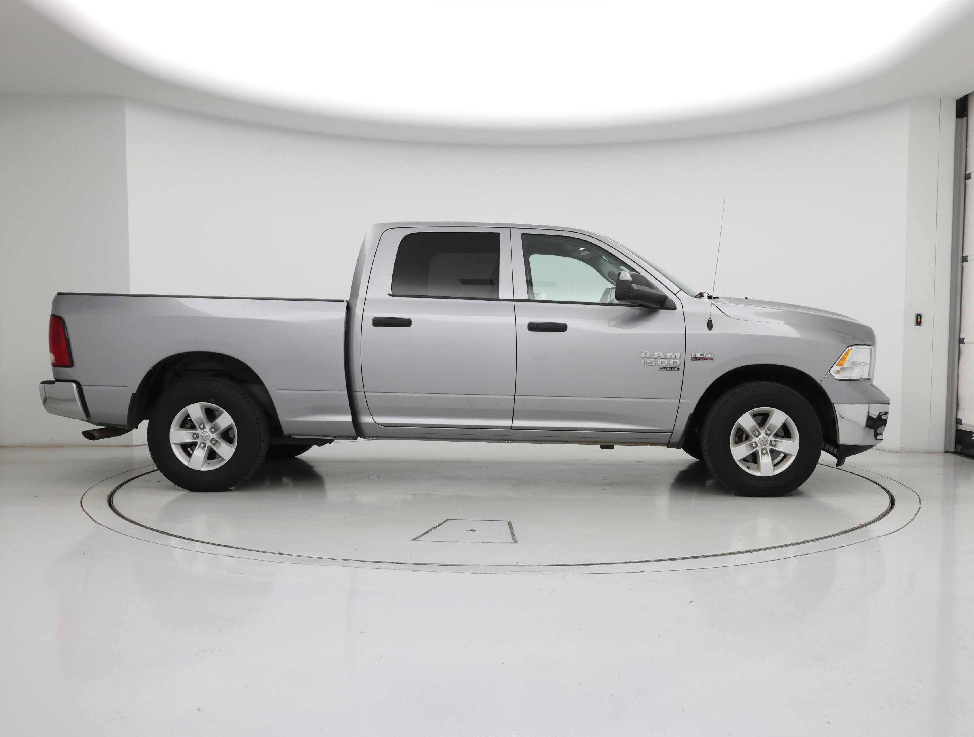Thumbnail: 2023 RAM 1500 Classic - 7
