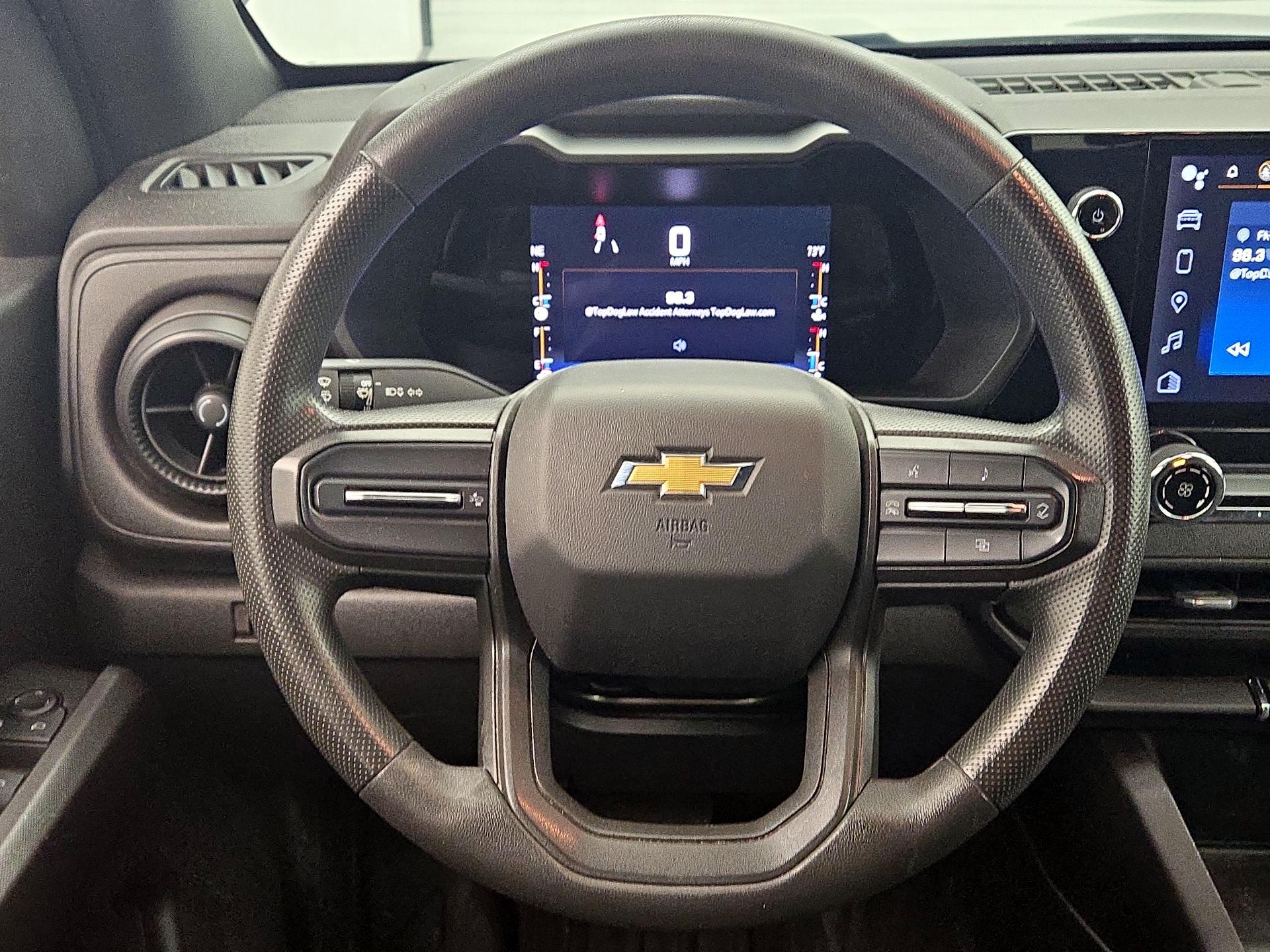 Thumbnail: 2023 Chevrolet Colorado - 10