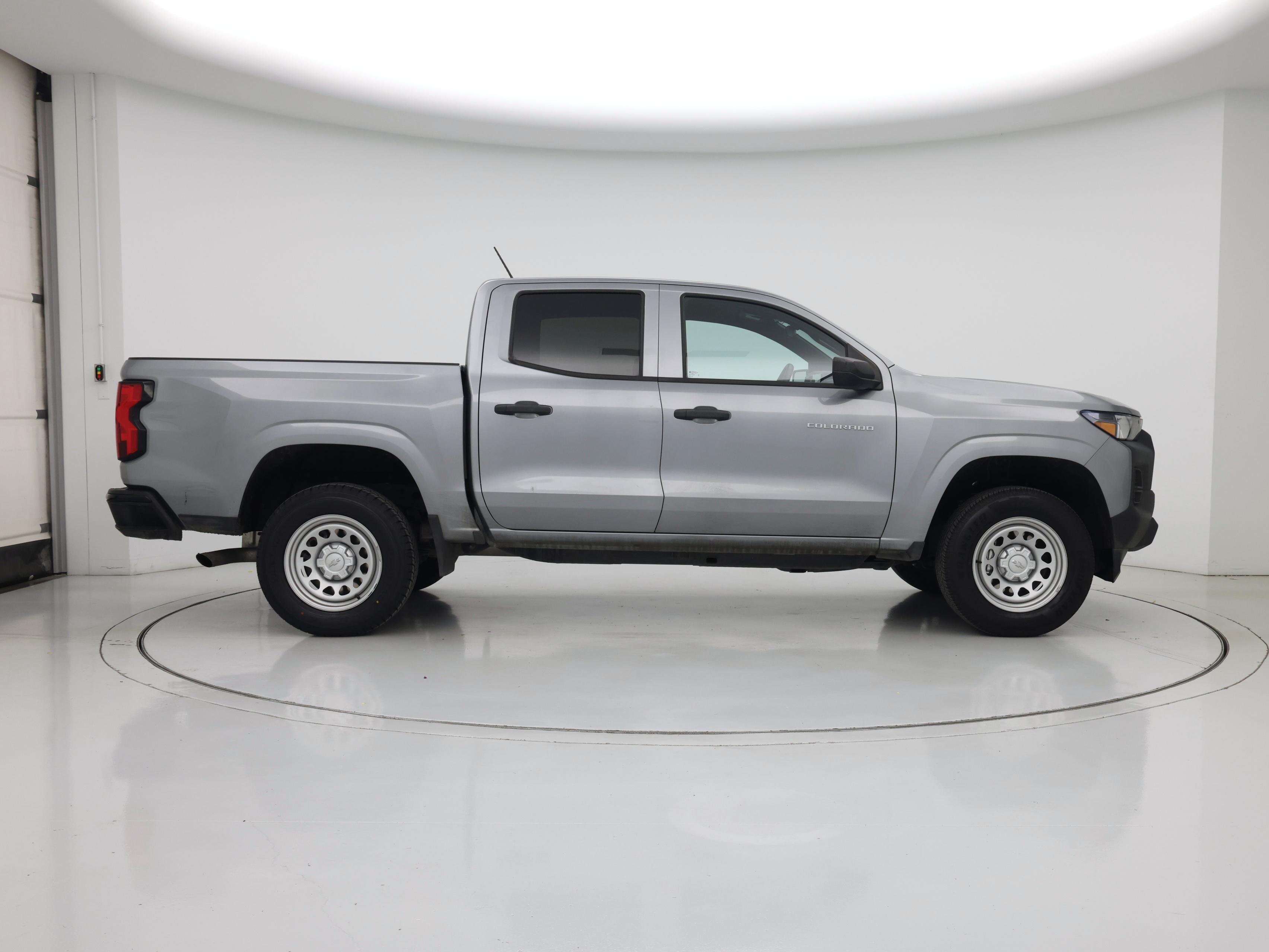 Thumbnail: 2023 Chevrolet Colorado - 7