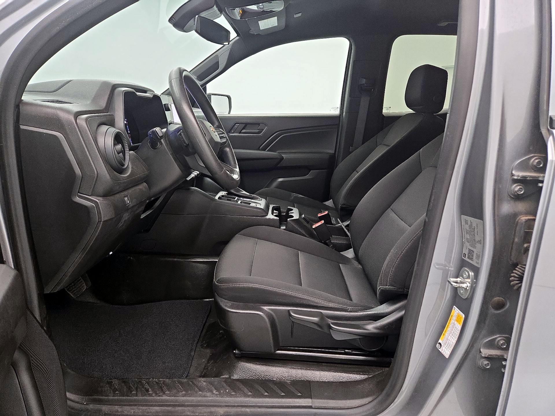 Thumbnail: 2023 Chevrolet Colorado - 11