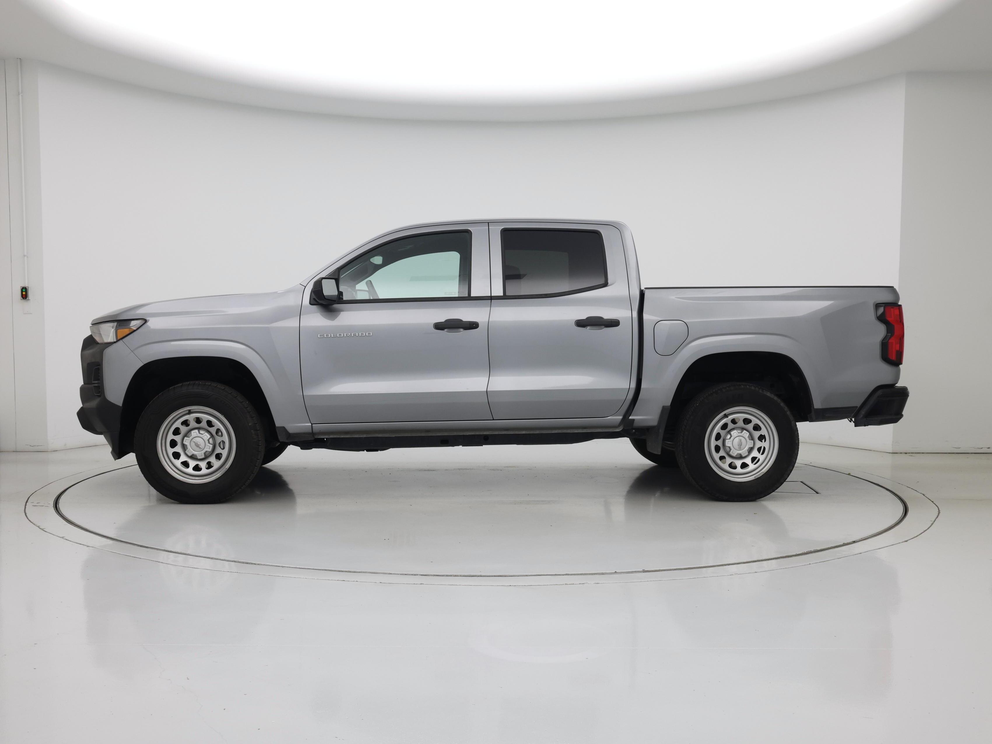 Thumbnail: 2023 Chevrolet Colorado - 3