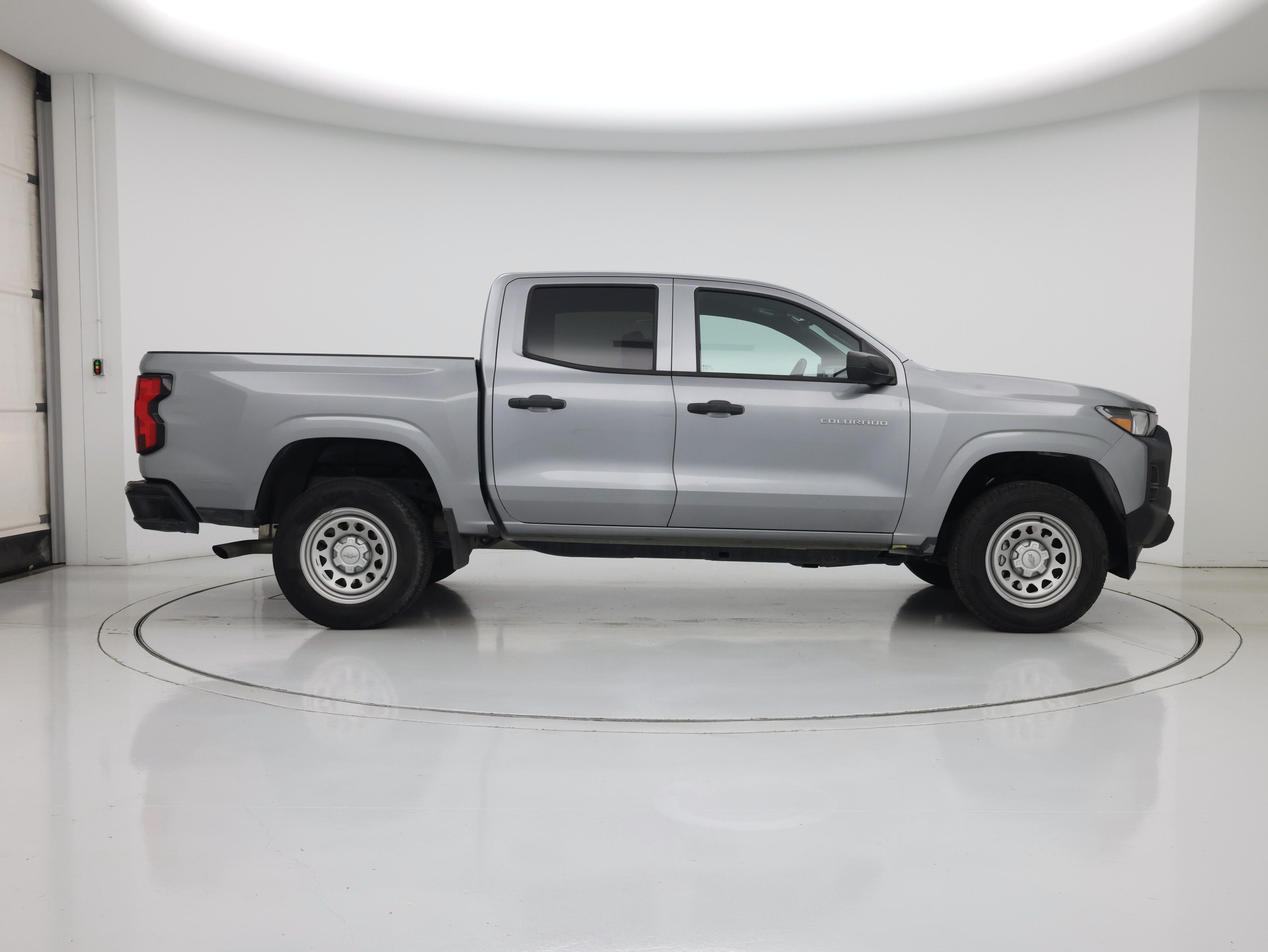 Thumbnail: 2023 Chevrolet Colorado - 7