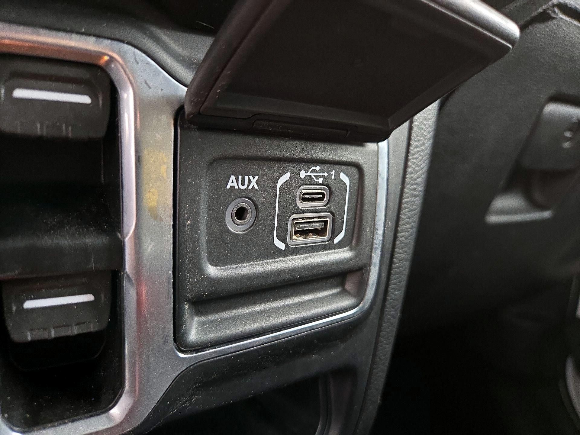 Thumbnail: 2023 Jeep Wrangler - 19