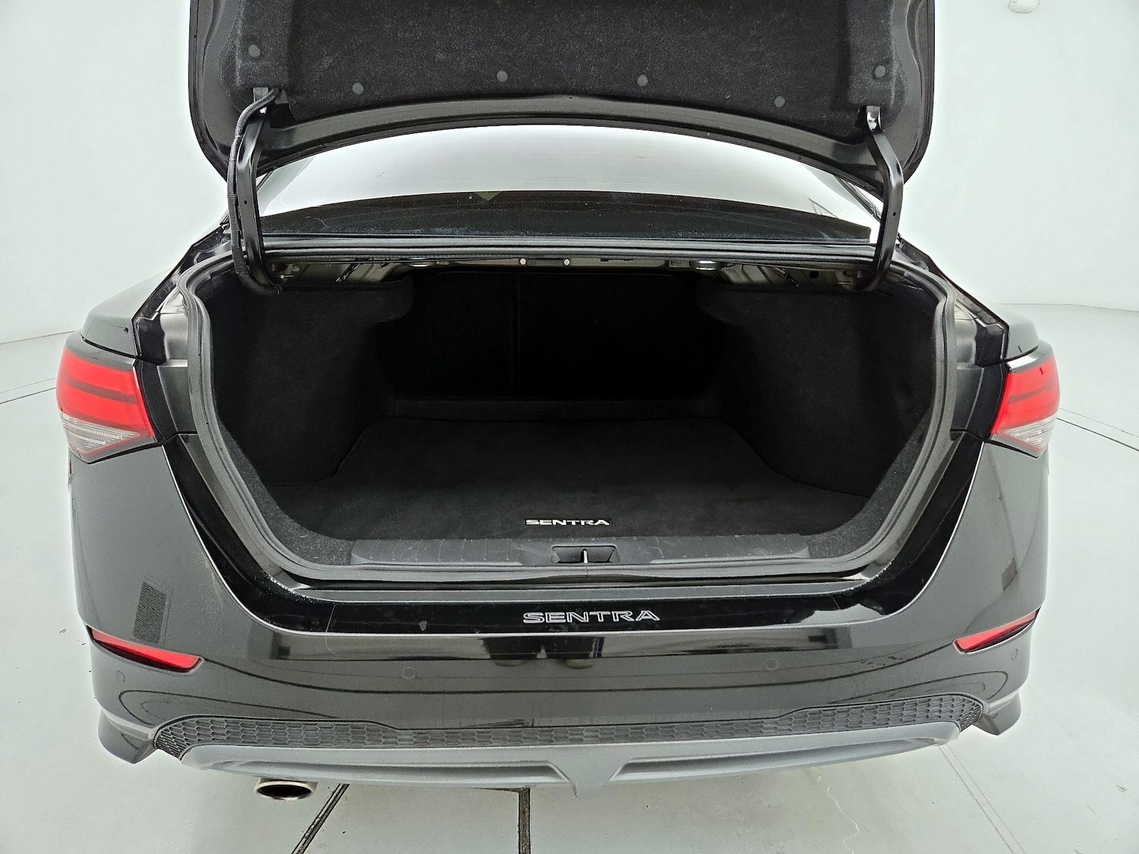 2021 Nissan Sentra SR - Photo 21
