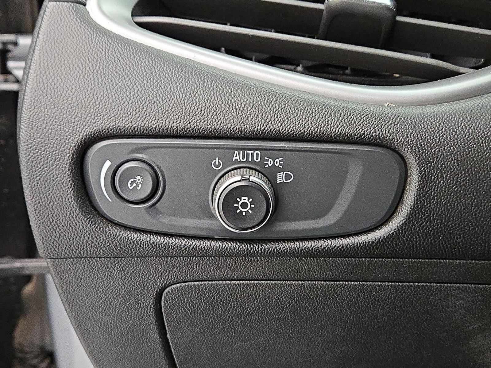 2024 Chevrolet Malibu 1LS - Photo 14