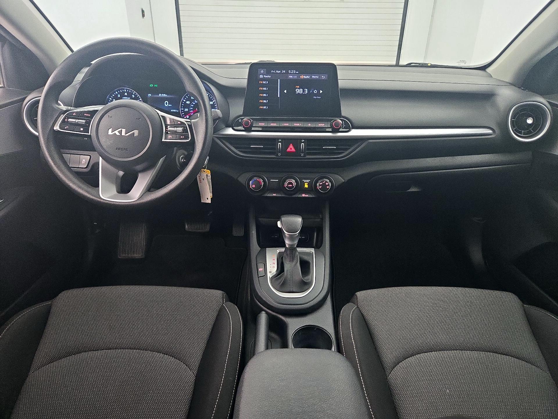 Thumbnail: 2023 Kia Forte - 9