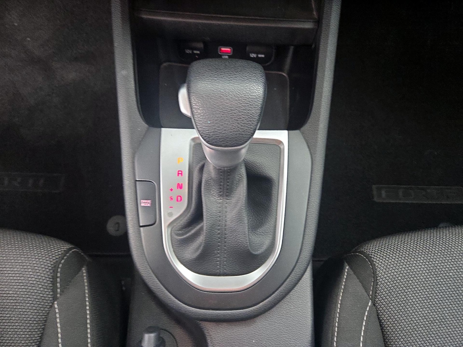 2023 Kia Forte LXS - Photo 18