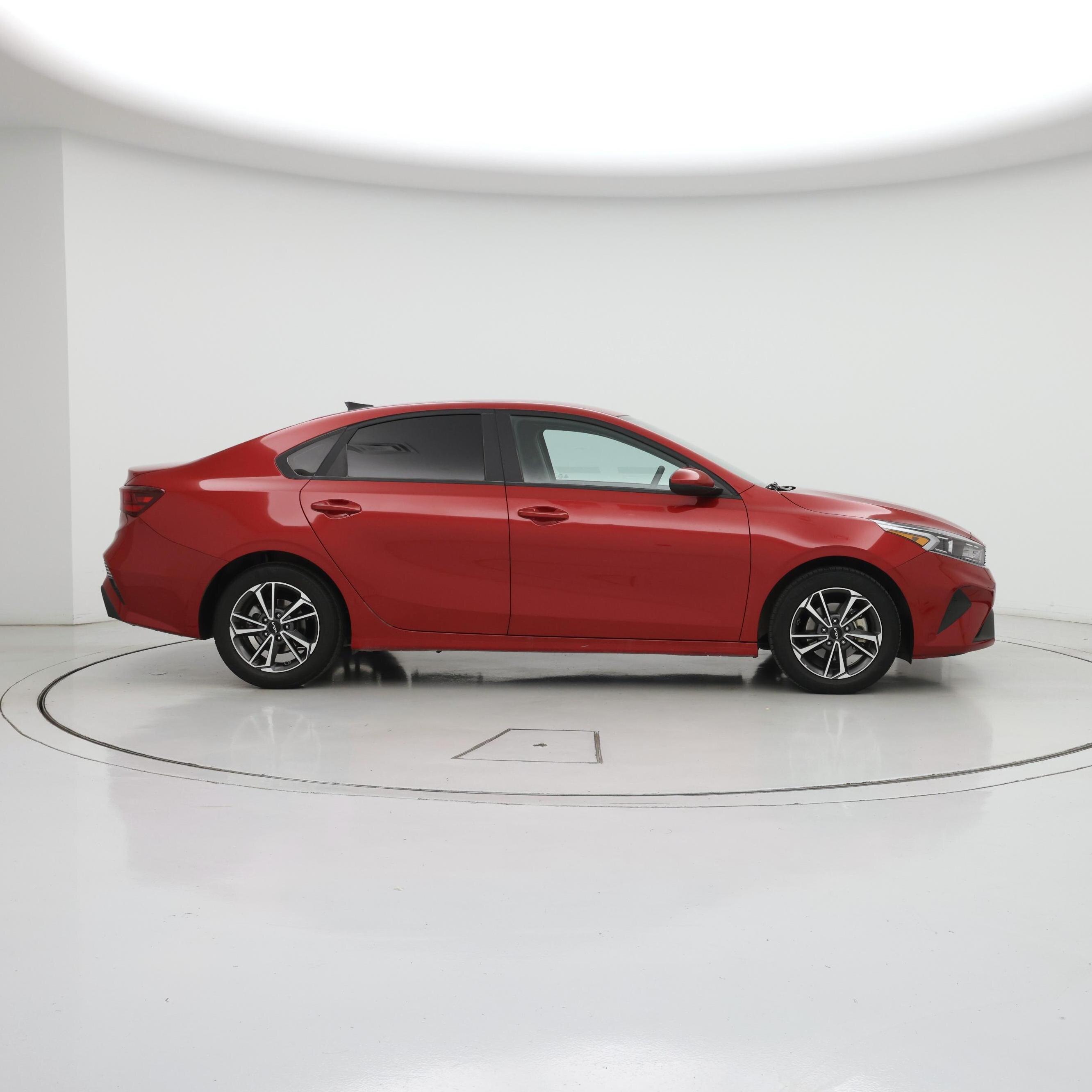 Thumbnail: 2023 Kia Forte - 7