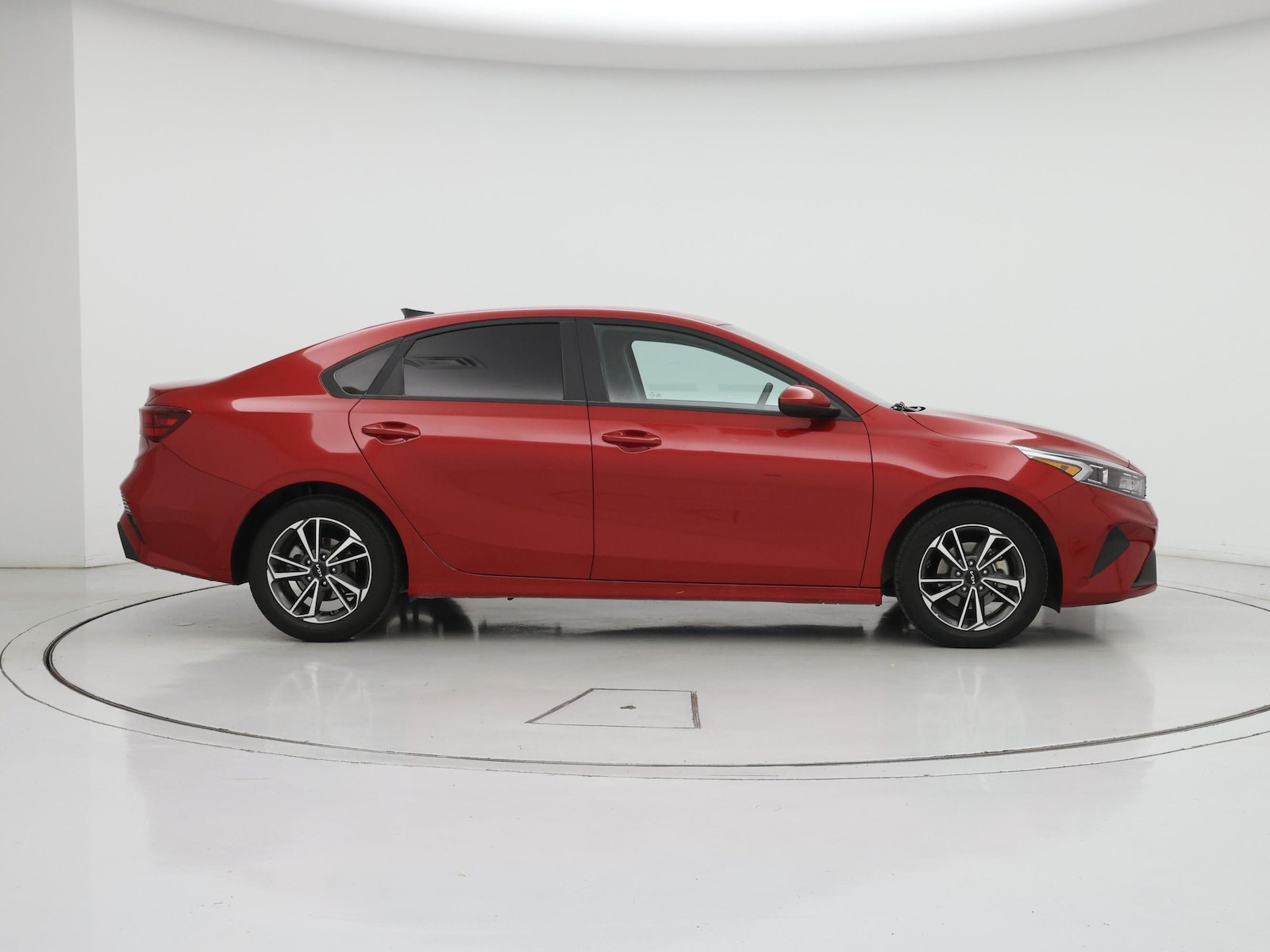 2023 Kia Forte LXS - Photo 8