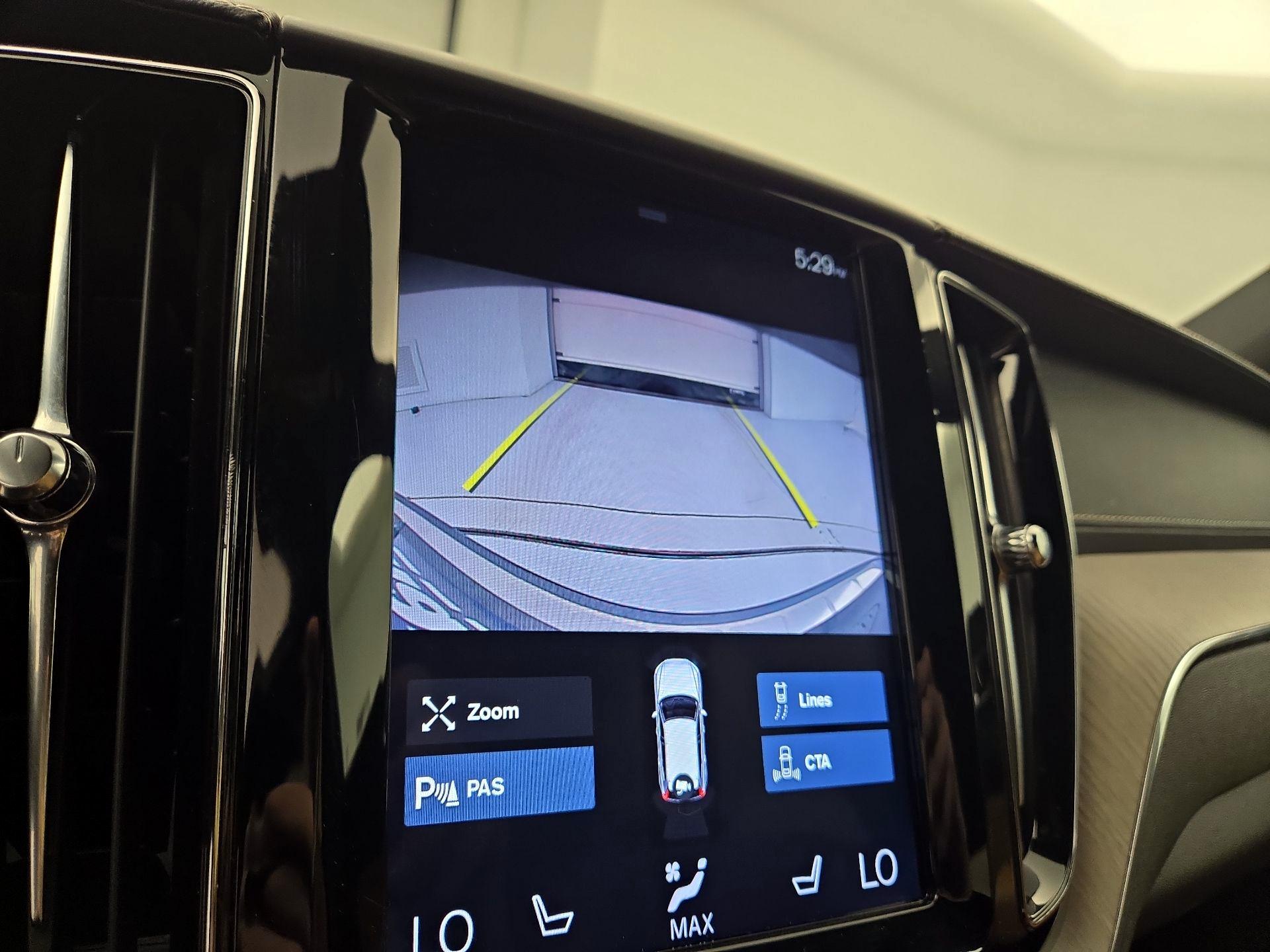 Thumbnail: 2020 Volvo XC60 - 13
