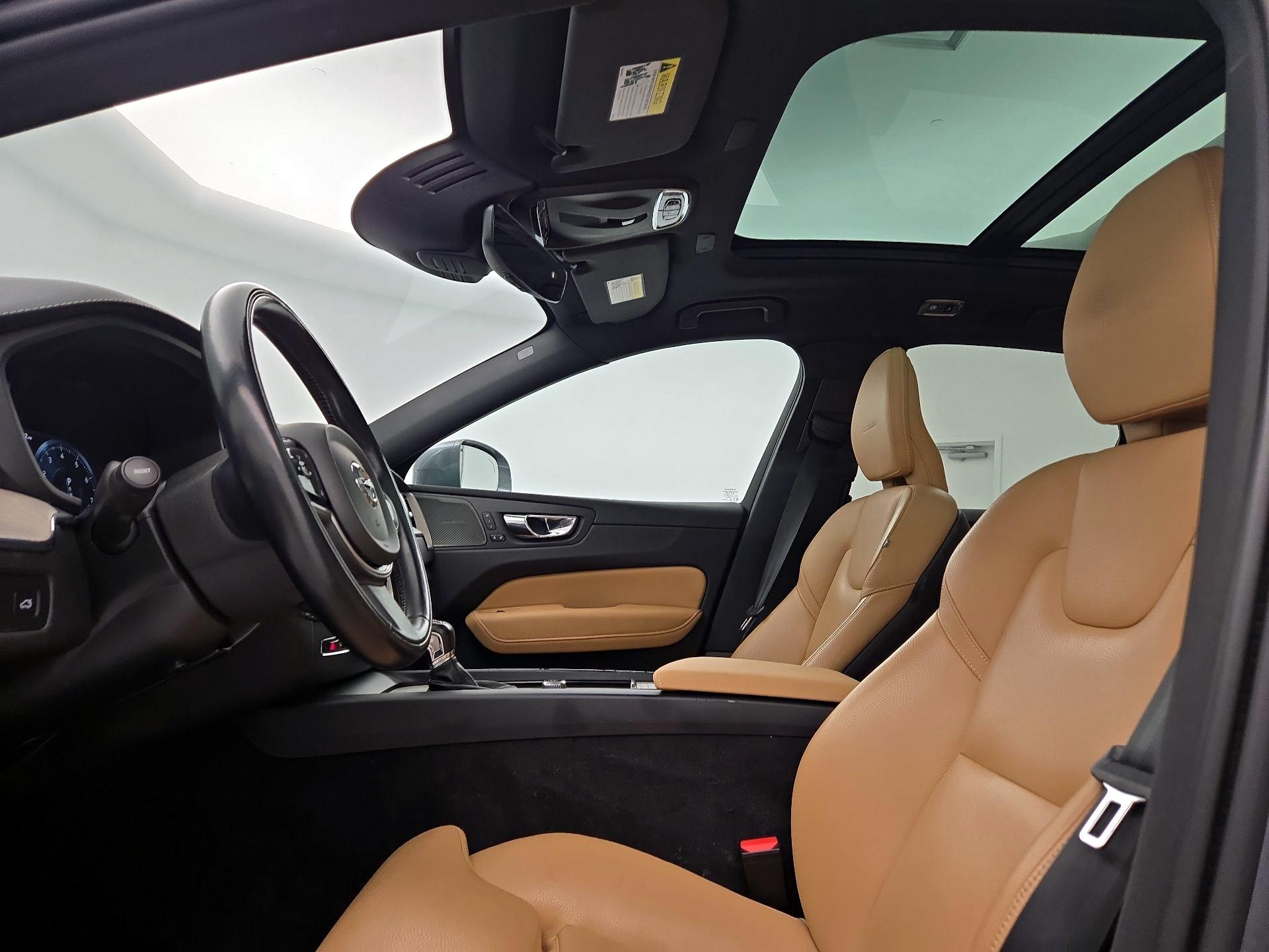 Thumbnail: 2020 Volvo XC60 - 18
