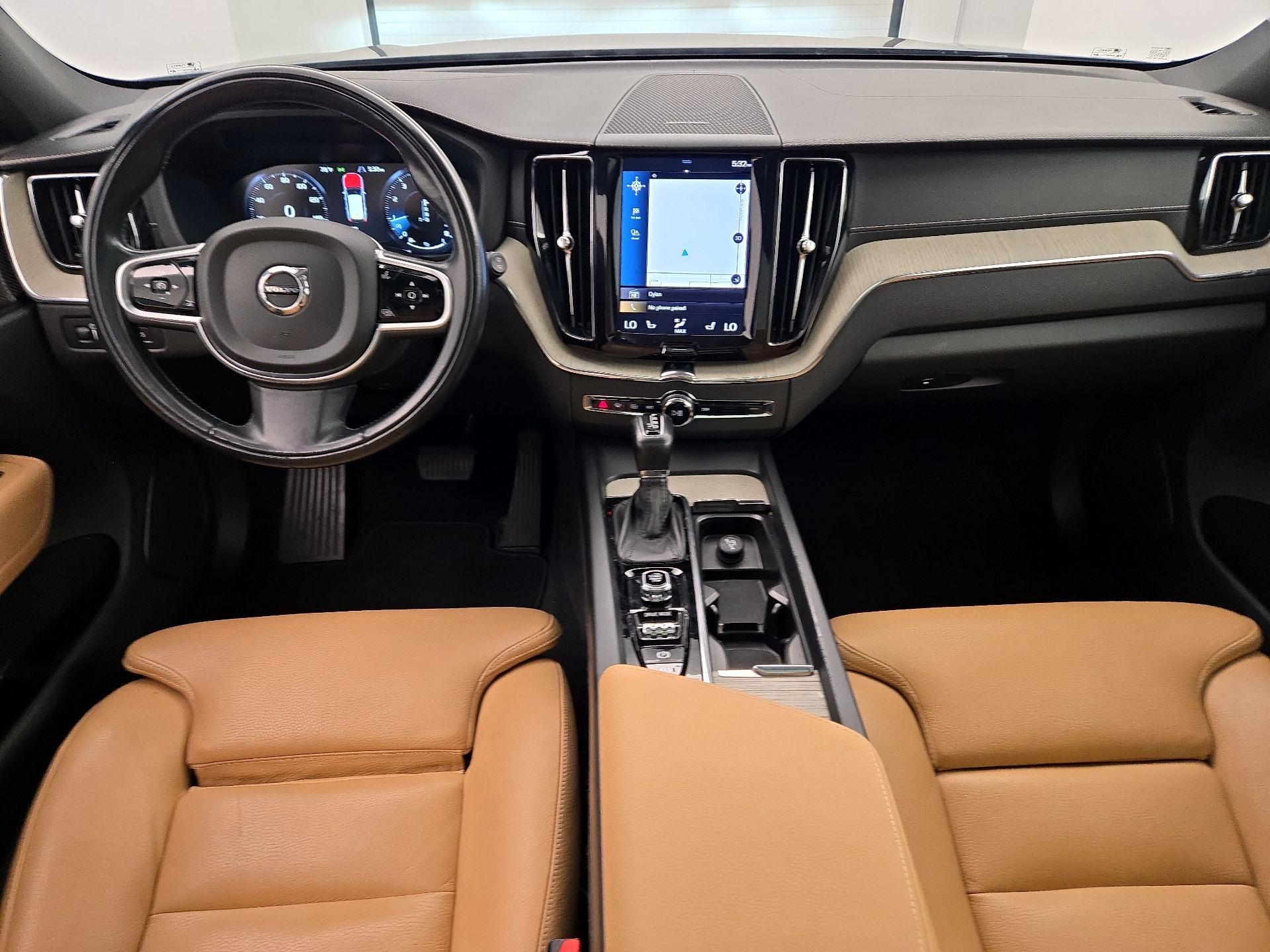 Thumbnail: 2020 Volvo XC60 - 8