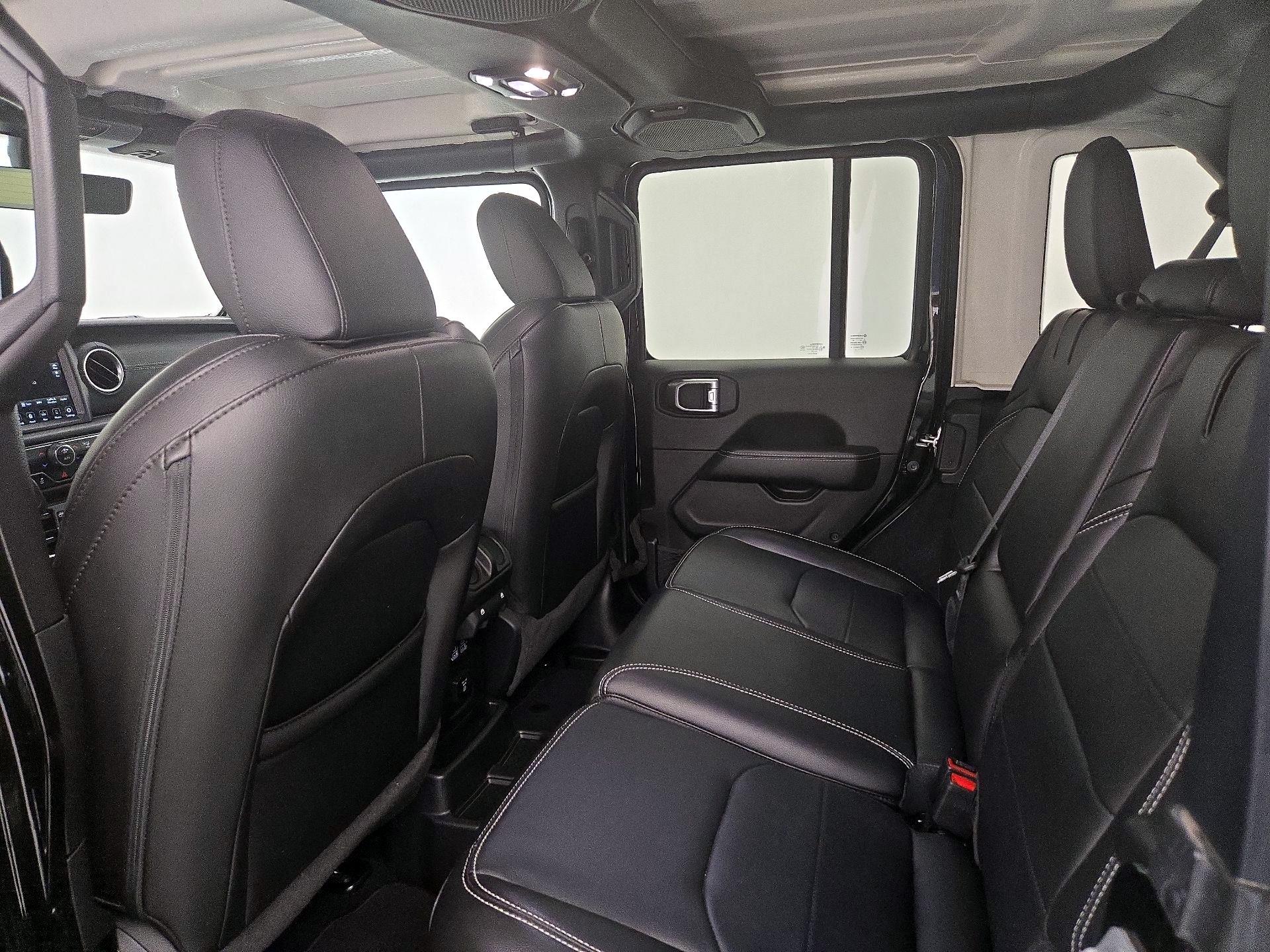 Thumbnail: 2023 Jeep Wrangler - 20